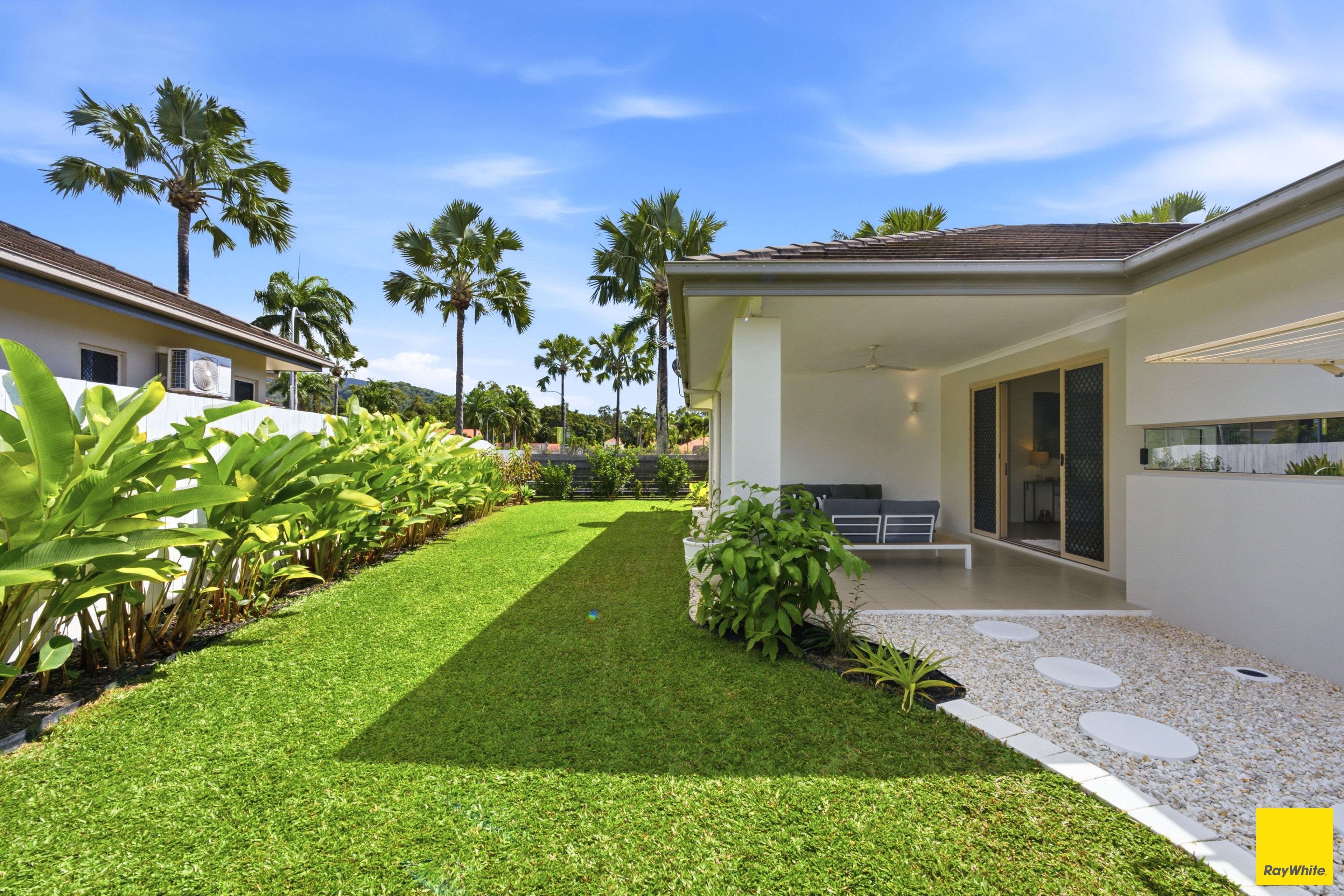 14/1-11 Paradise Palms Drive — photo 16 of 21