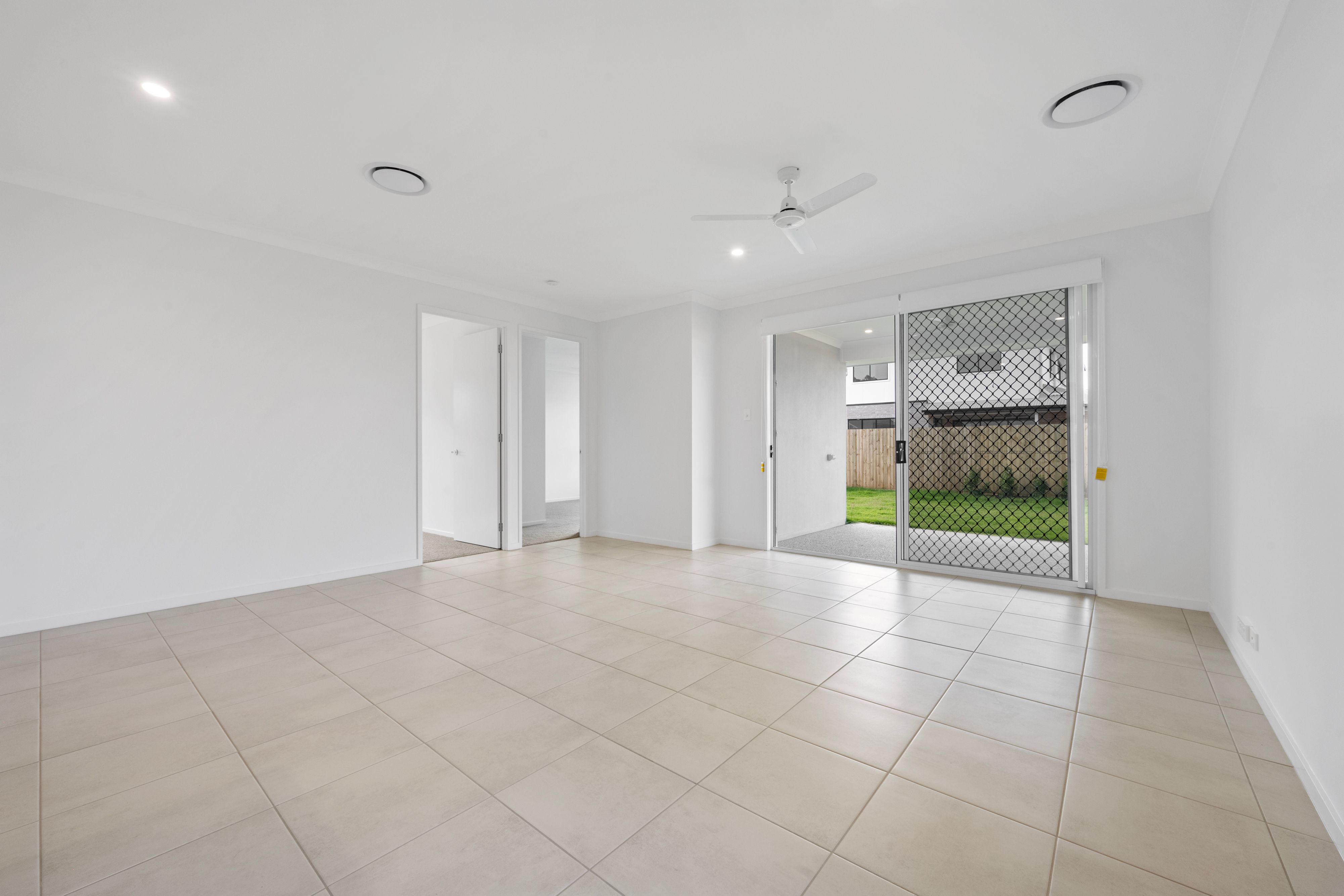 12 Fairywren Street — photo 4 of 14