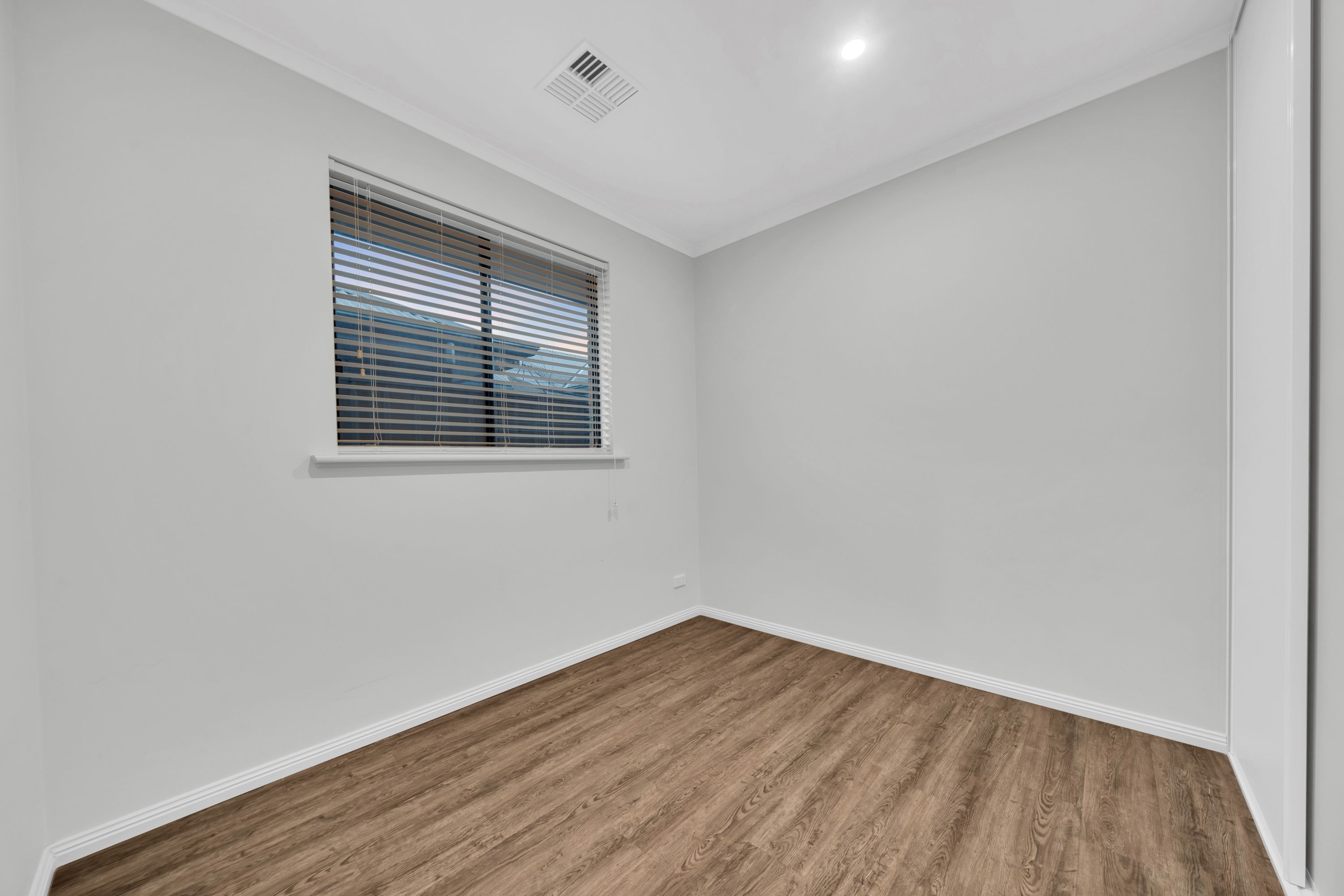 12 Union Avenue — photo 15 of 24