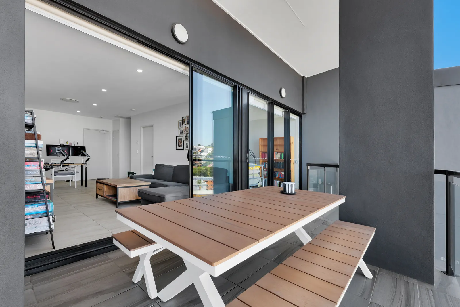 908/8 Hunt Street, Hamilton