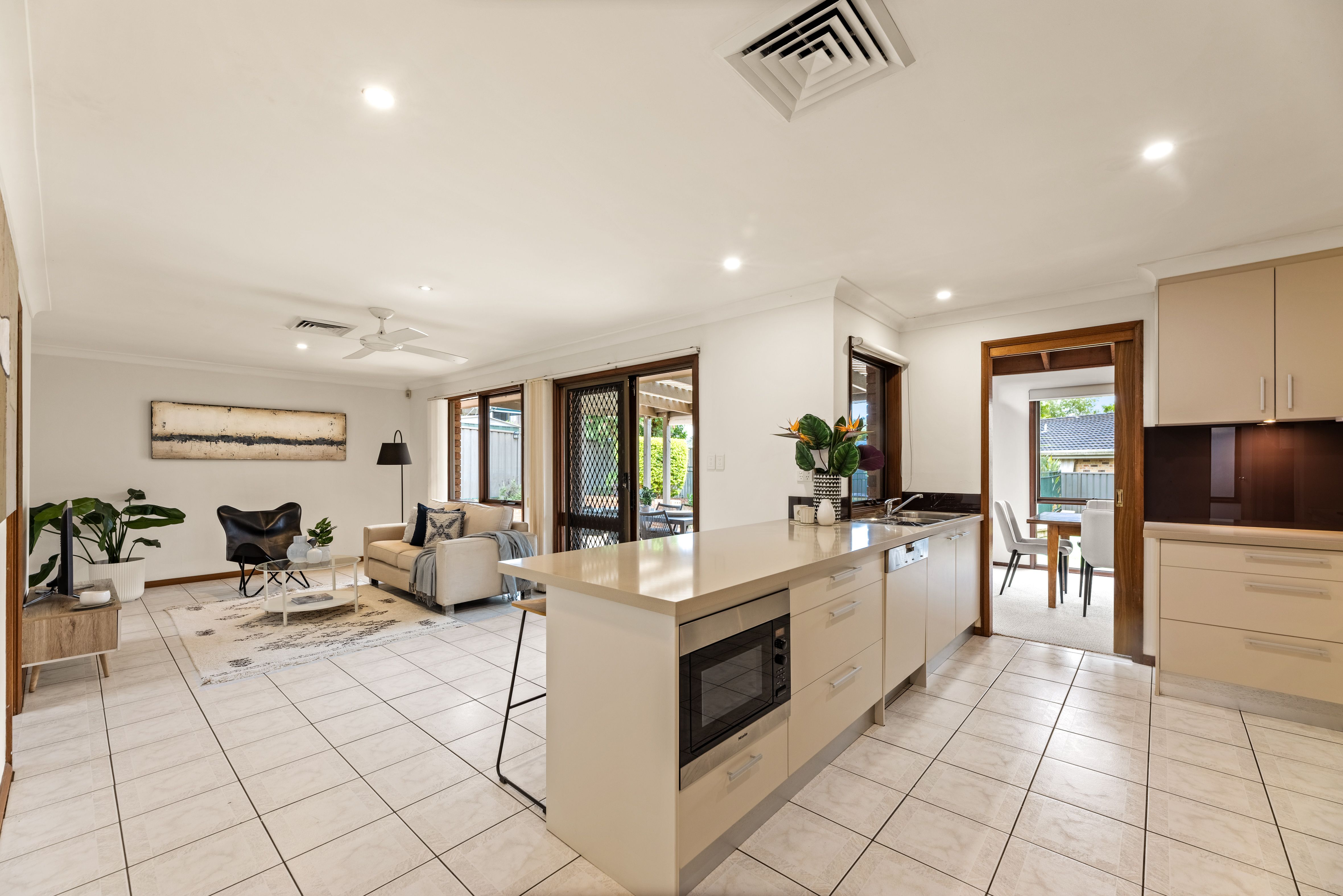 51 Yanderra Avenue — photo 4 of 20