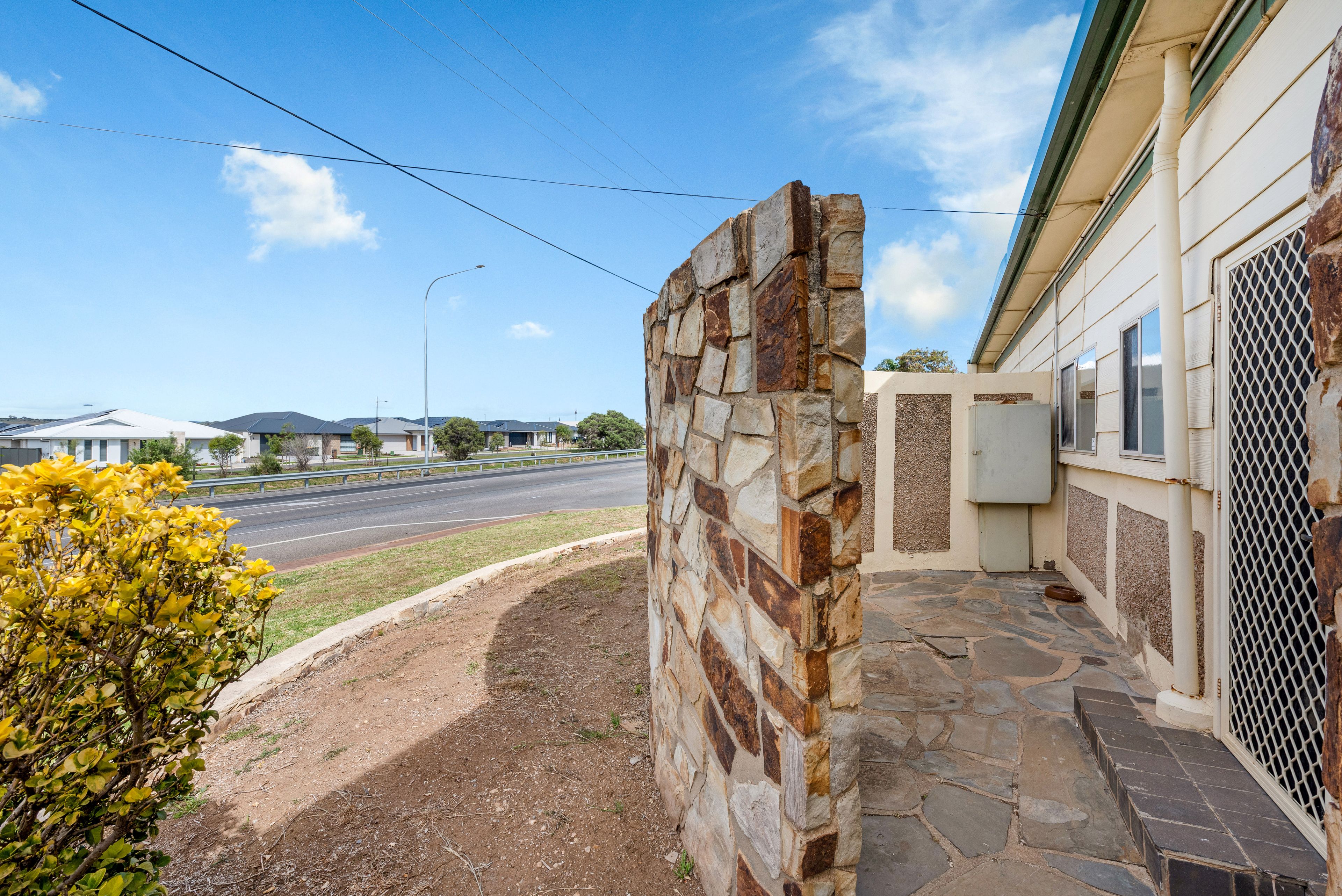 113 Commercial Road — photo 19 of 21