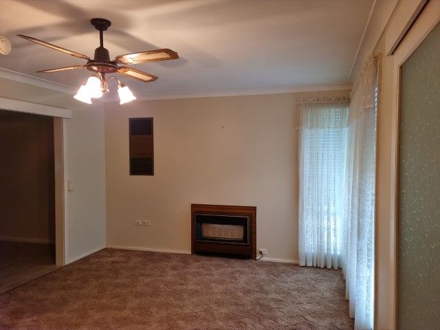 421 Ross Circuit, Lavington, NSW 2641