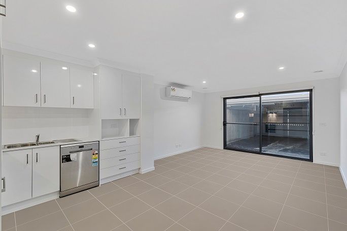 10 St Martin Way — photo 5 of 11