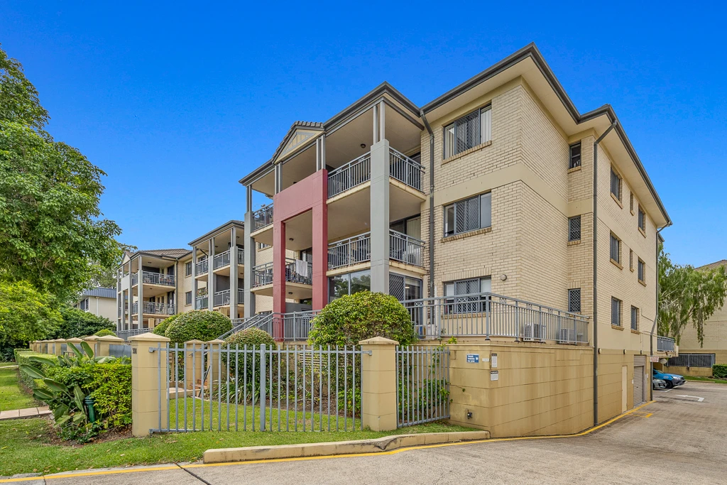 24/300 Sir Fred Schonell Drive, St Lucia, QLD 4067