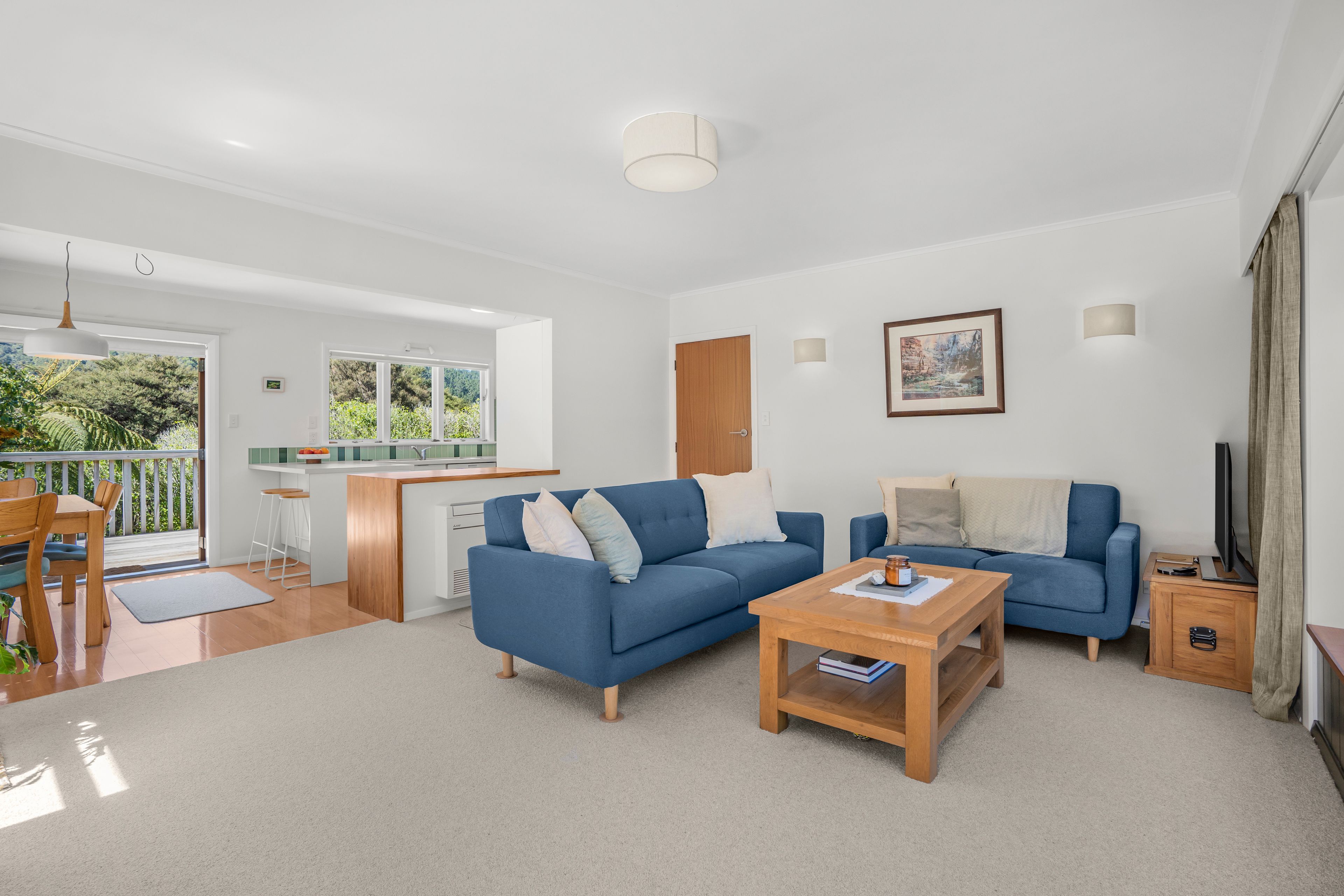 Photo 5 of 41 Sunbrae Drive, Silverstream, Upper Hutt