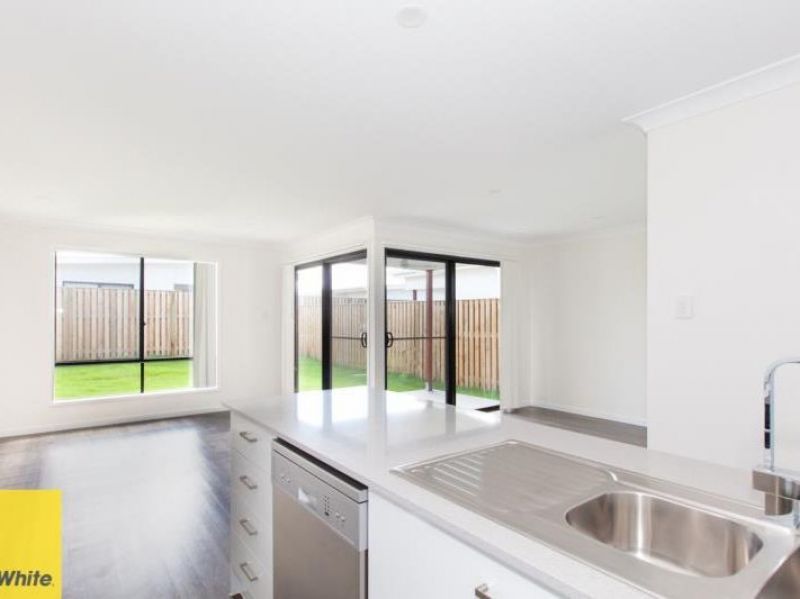 41 Hill Drive, Pimpama, QLD 4209