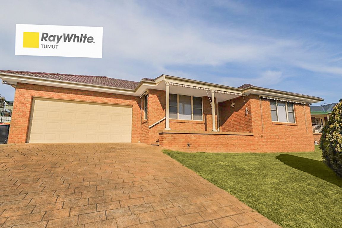 6 Coolamine Circuit, Tumut NSW 2720