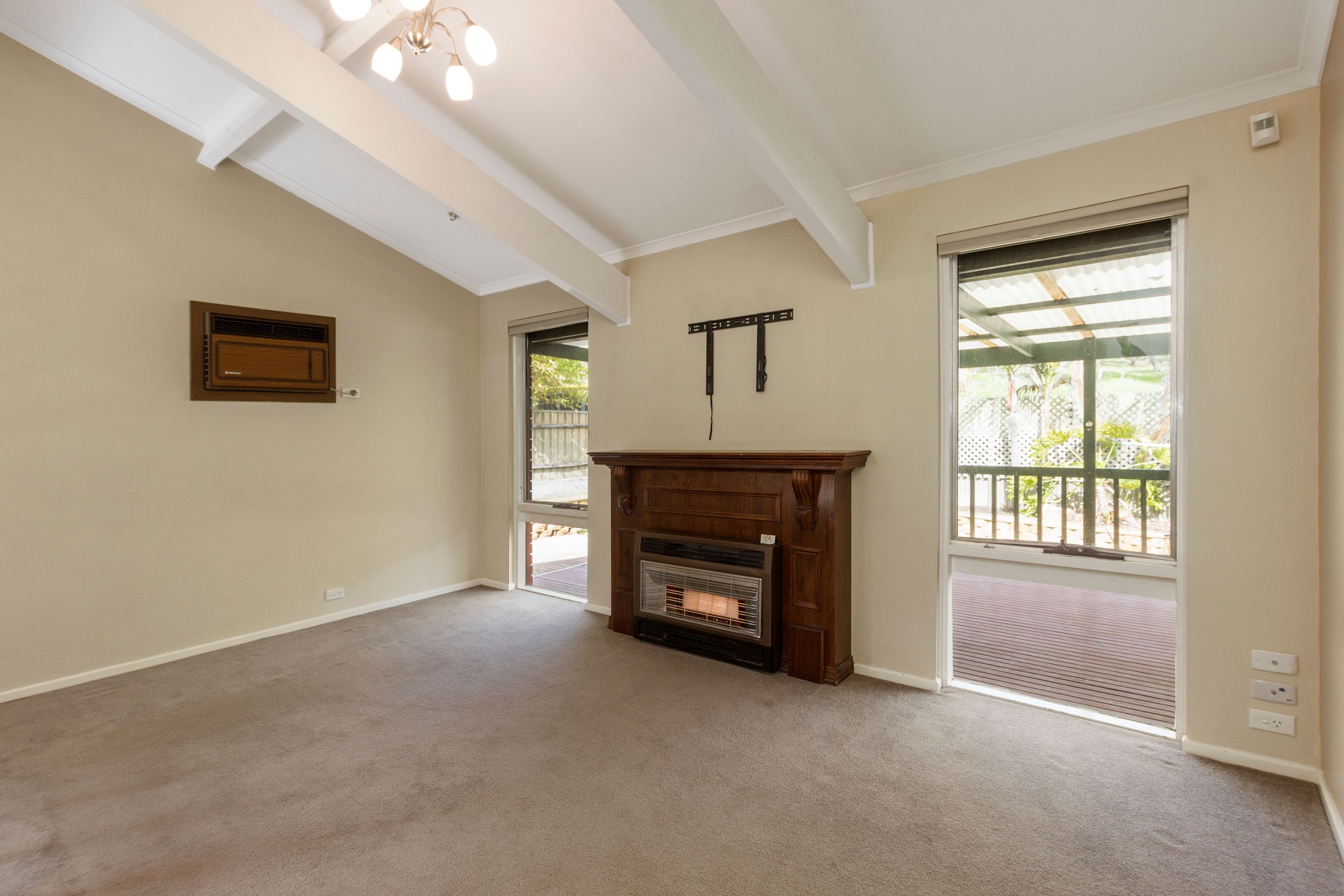 1 Ridgefield Avenue, Seaview Downs, SA 5049