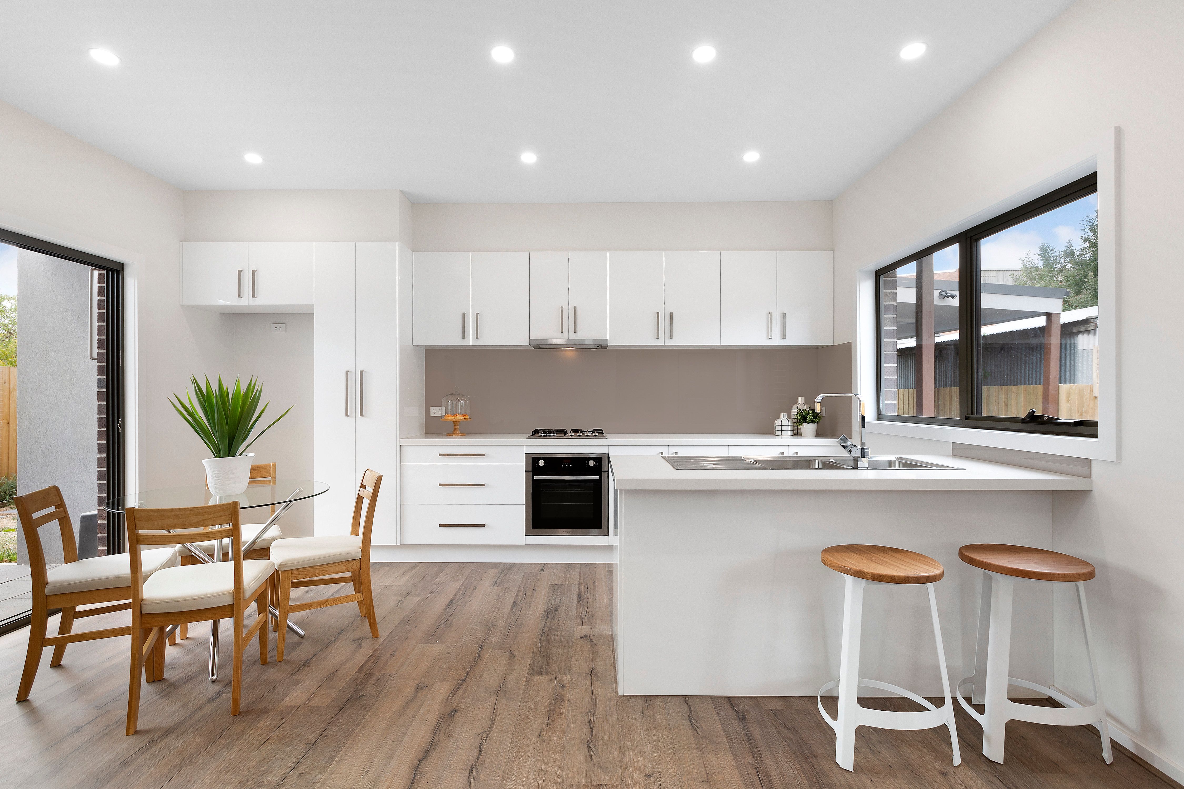 2/348 Huntingdale Road, Oakleigh South, VIC 3167