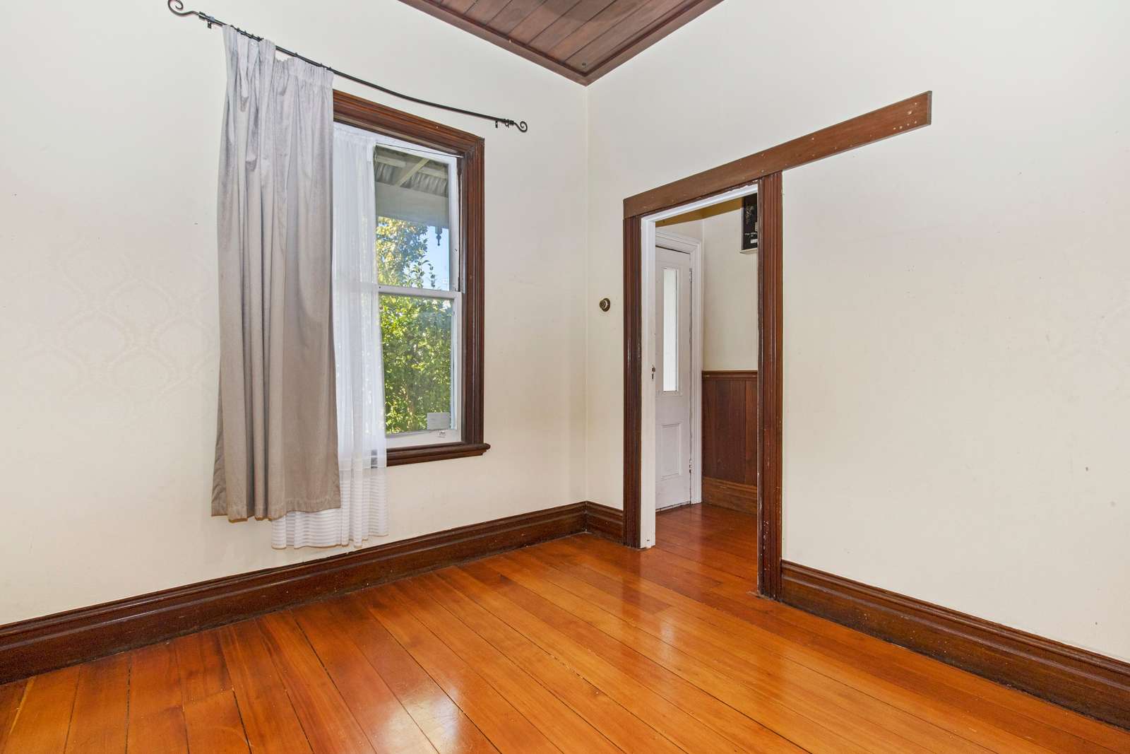 16 Marama Street photo 9