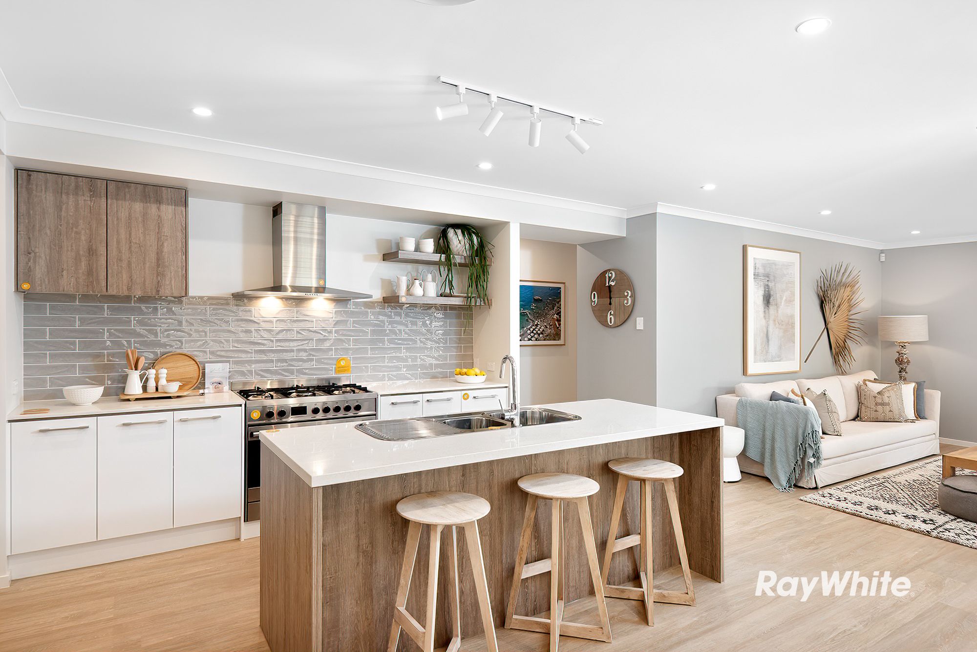 10 Cypress Street, Park Ridge, QLD 4125