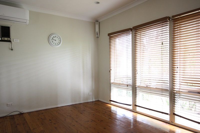 21 Hopping Road, Ingleburn, NSW 2565