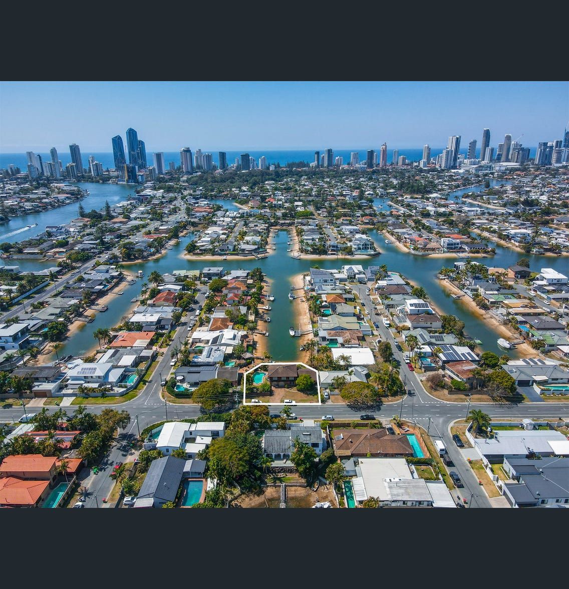 8 Pacific Boulevard, Broadbeach Waters, QLD 4218