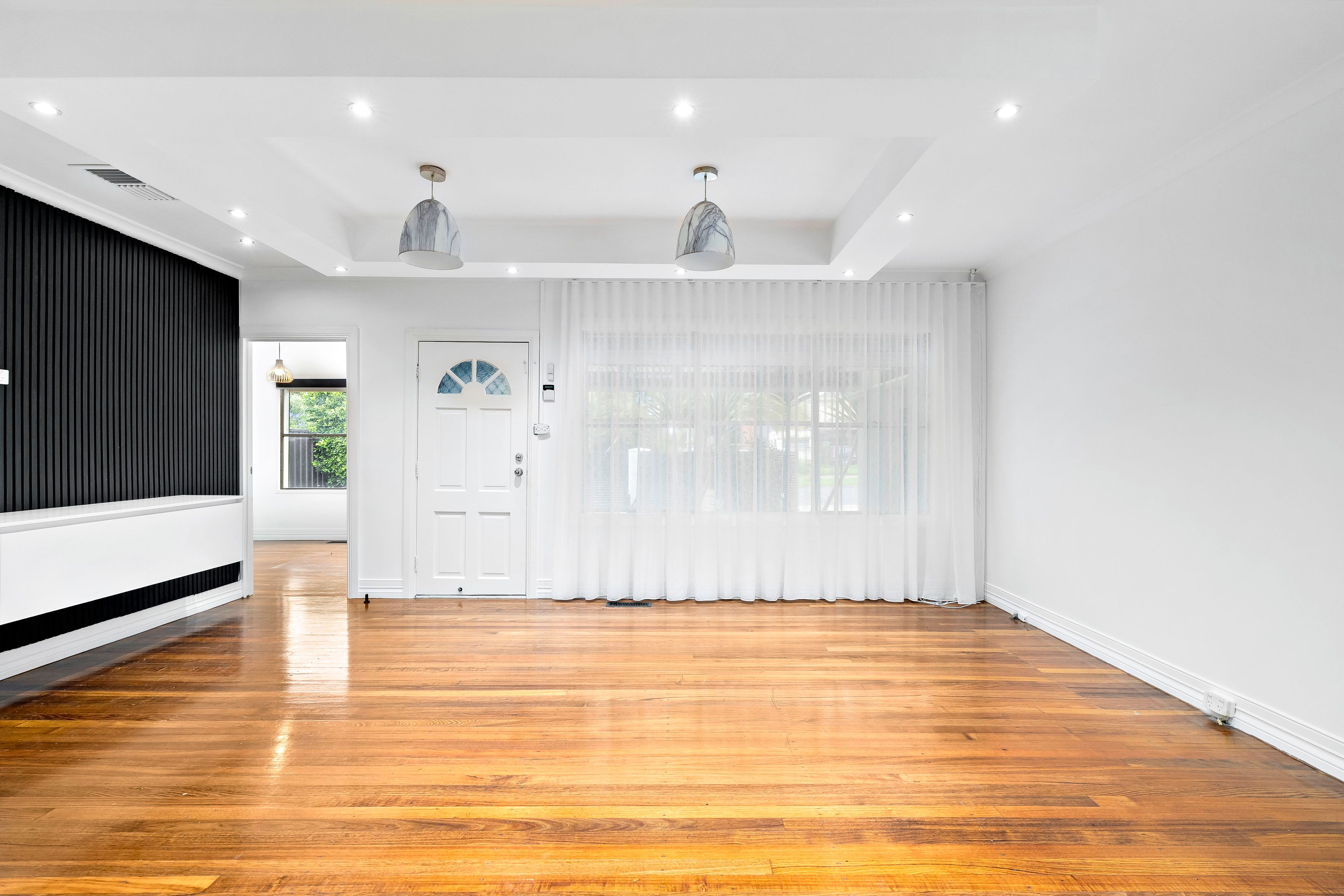 14 Elliott Avenue — photo 4 of 12