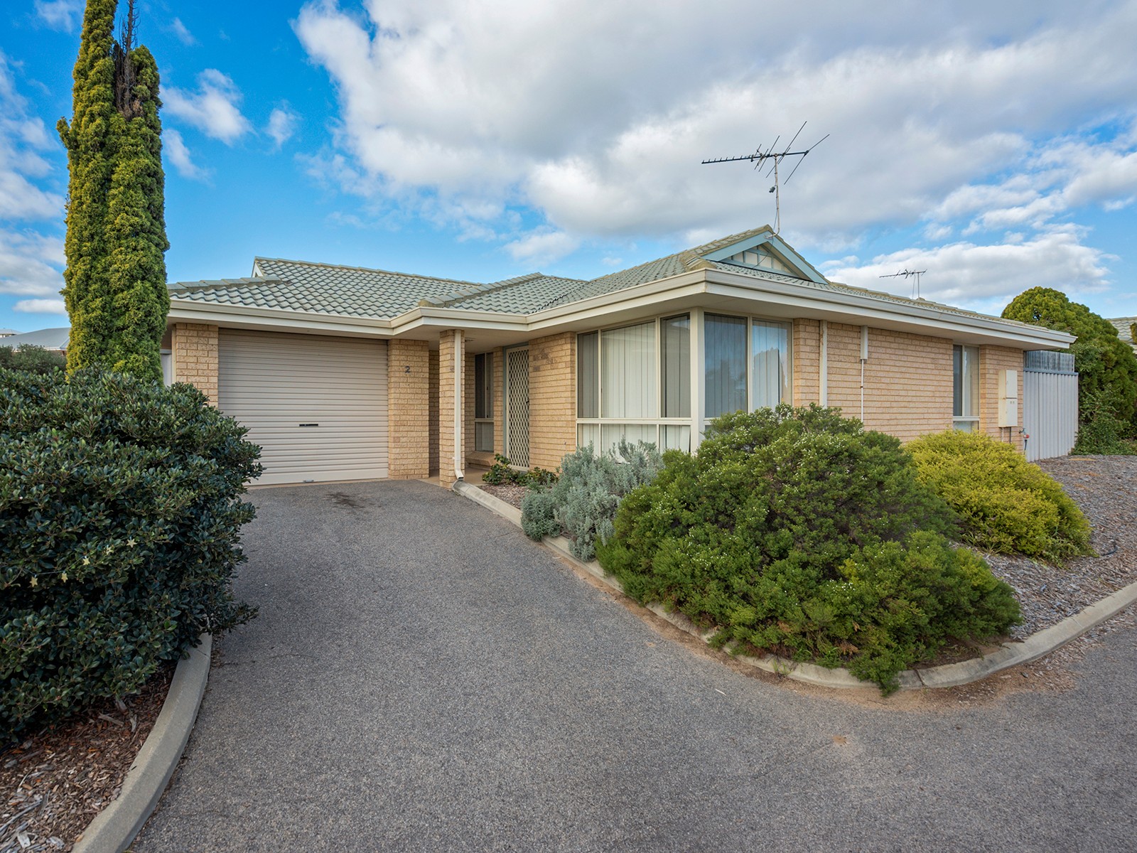 2/4 Mcdermott Avenue, Wandina, WA 6530