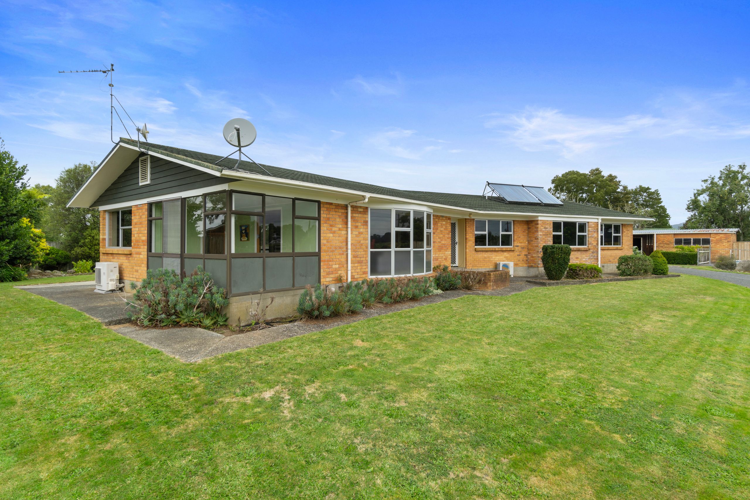 590 Kakaramea Road, Ngahinapouri, Waipa District 3882 Rural Lifestyle