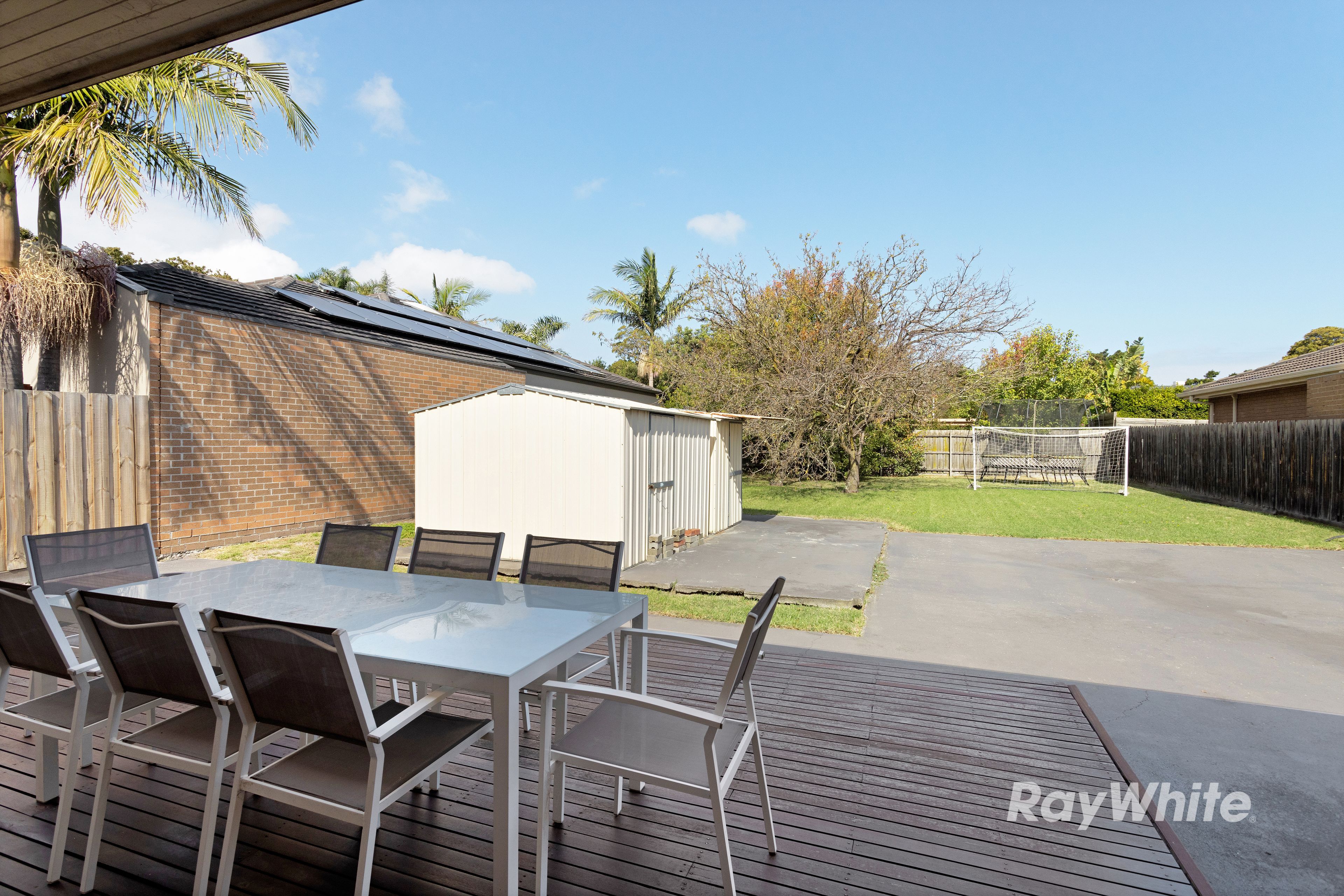 20 Oakleigh Road — photo 6 of 7