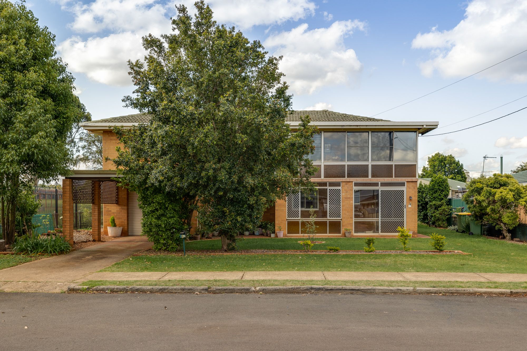 5 Mottram Court — photo 11 of 14