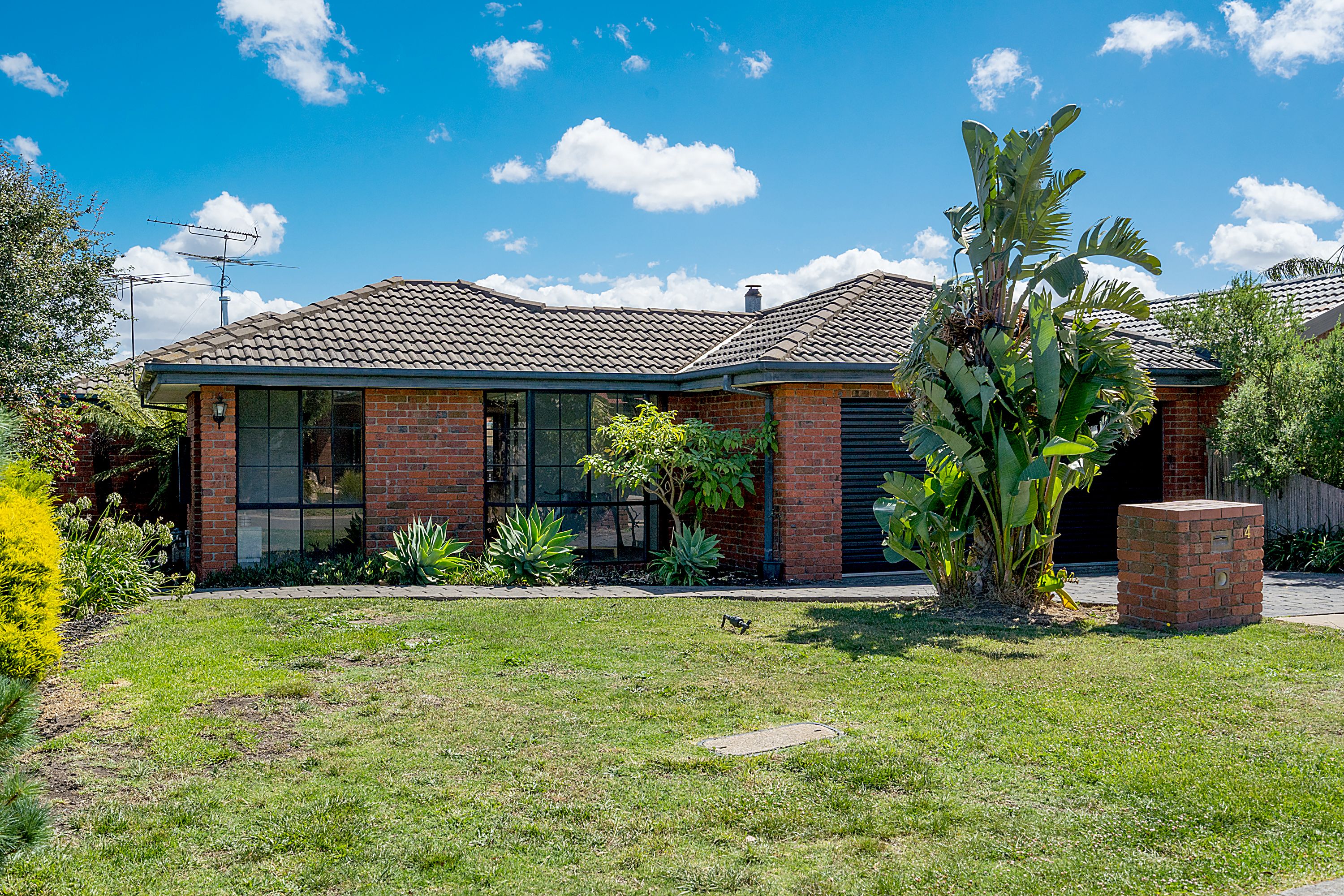 24 Matthews Crescent, Roxburgh Park, VIC 3064