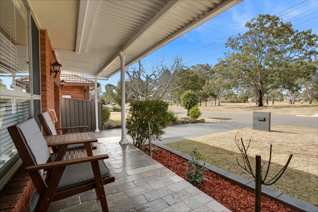 15 Carinda Drive, South Penrith, NSW 2750