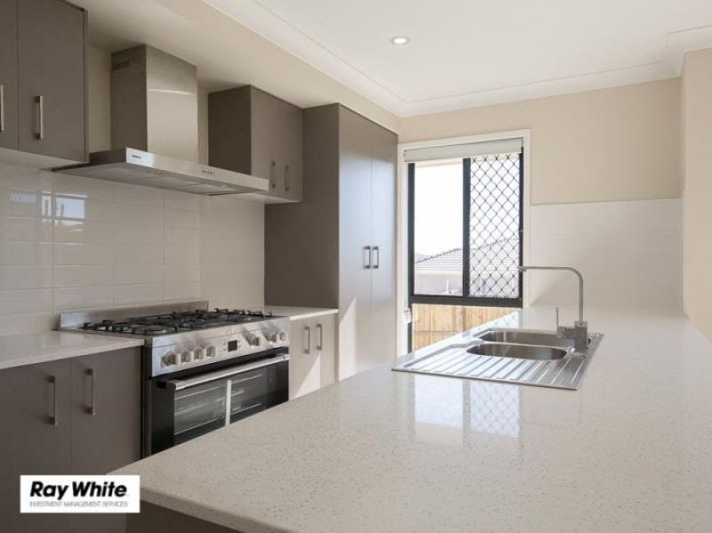 35 Nightshade Crescent, Pimpama, QLD 4209