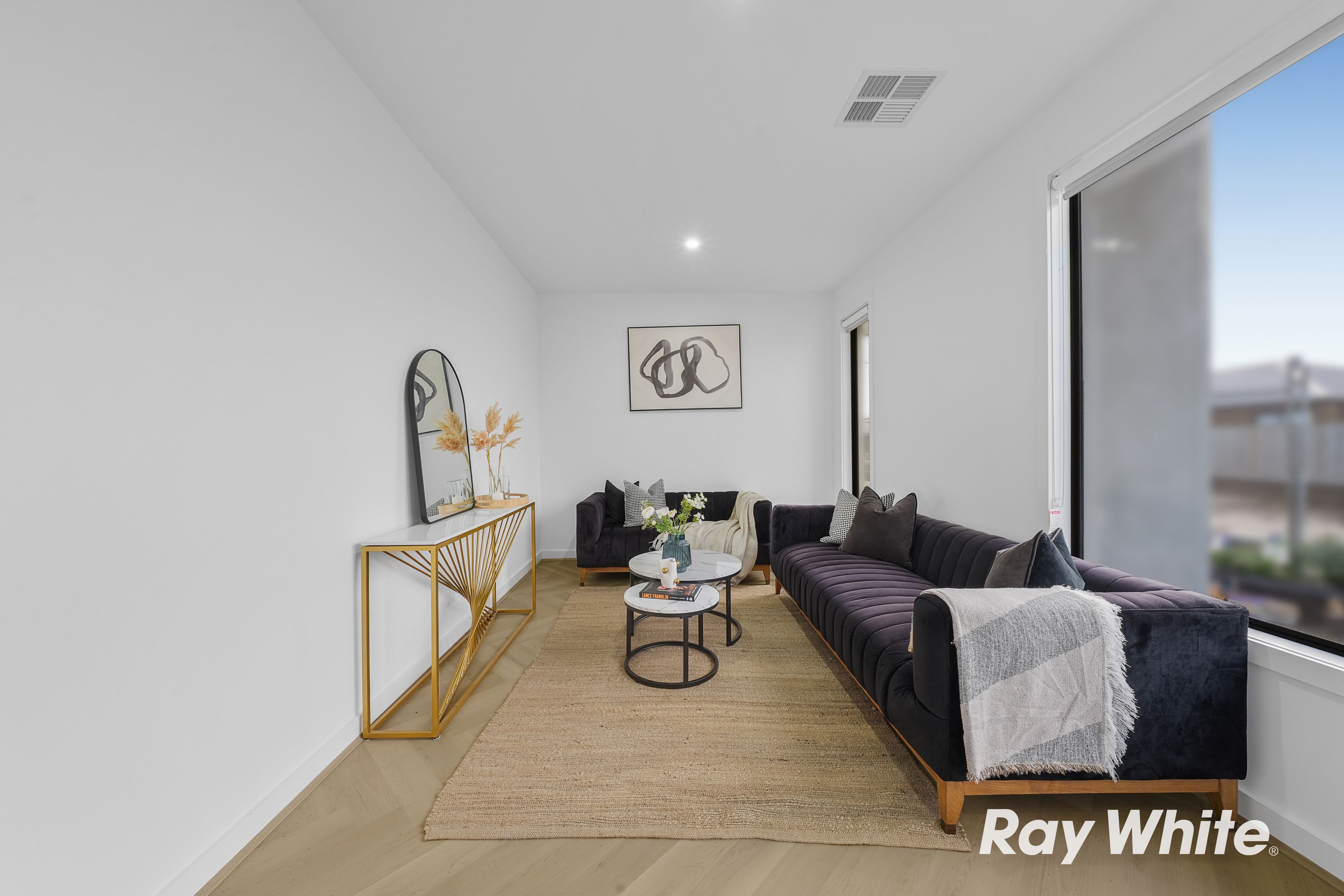 11 Conway Street — photo 3 of 22