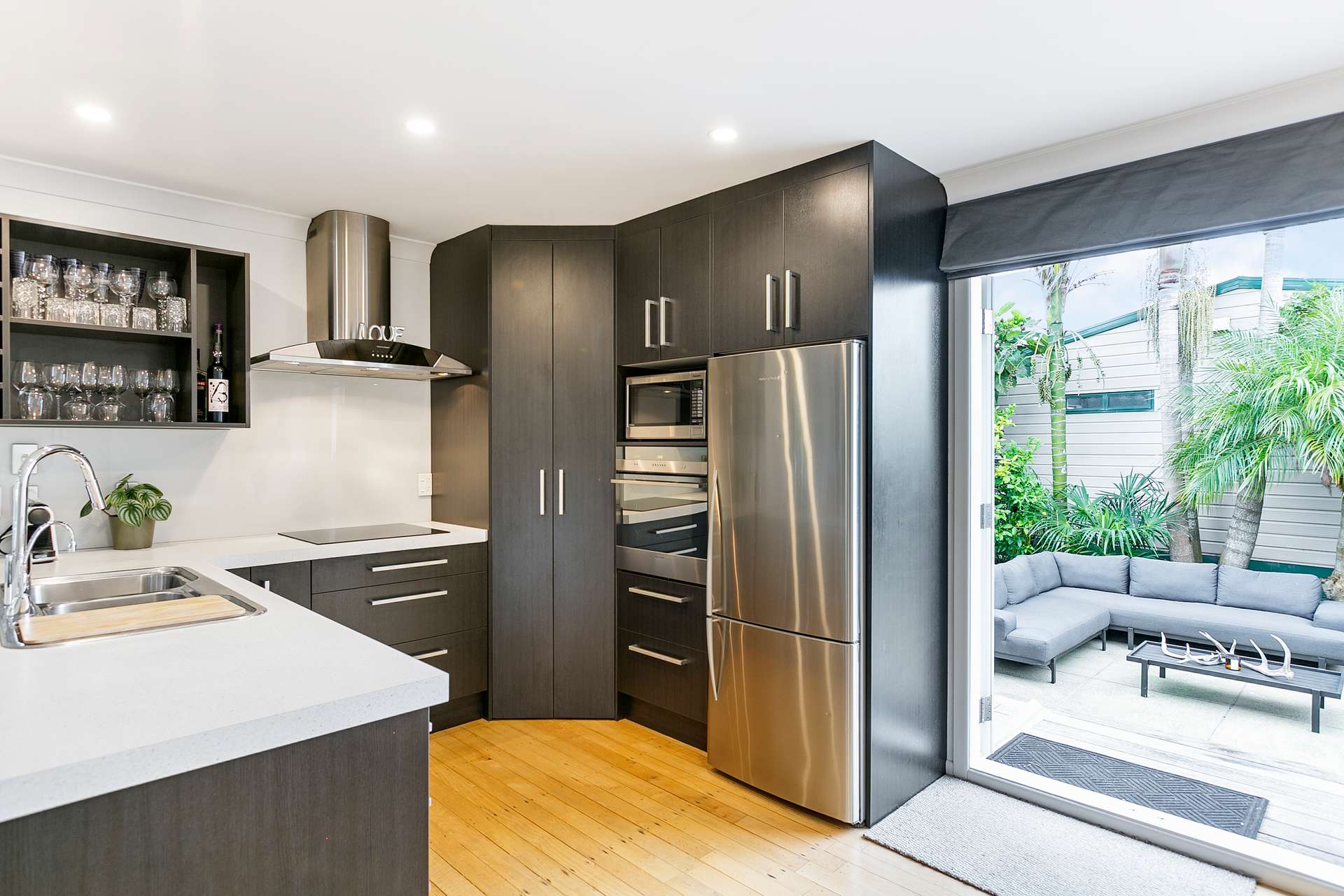 19 Swan Crescent photo 3