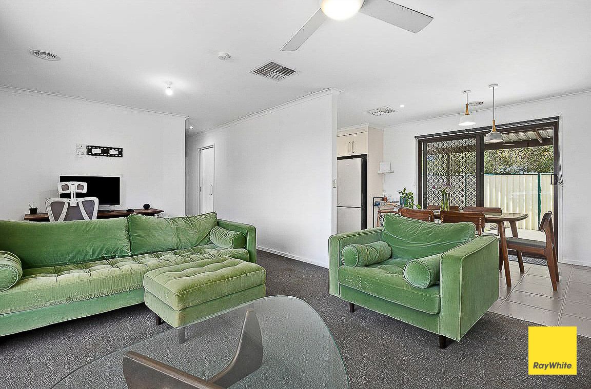 2 Adelaide Street, Flora Hill, VIC 3550