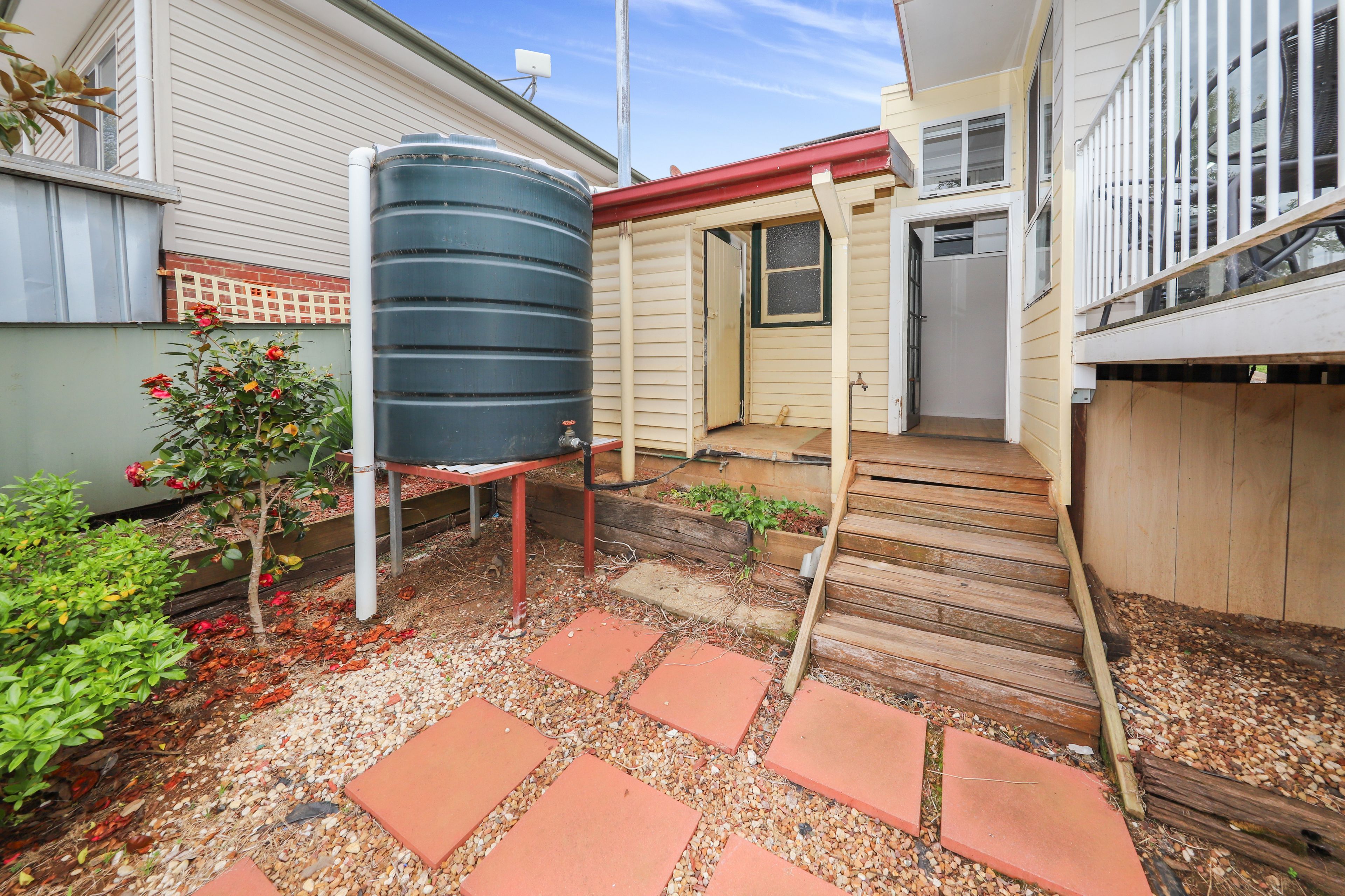 21 Coorabel Avenue — photo 9 of 11