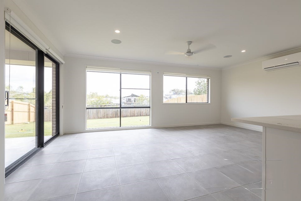 6 Mia Street, Flinders View, QLD 4305