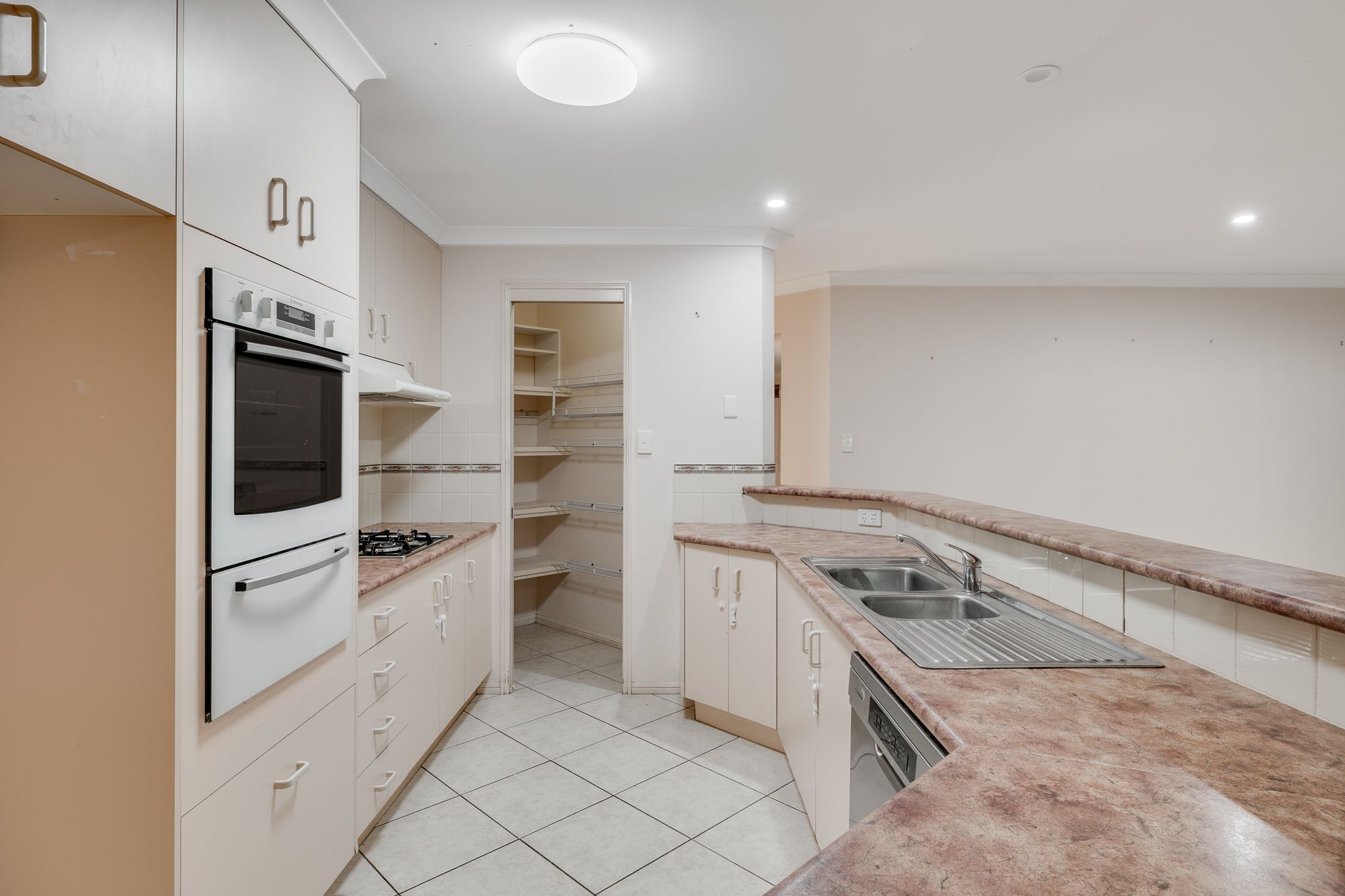 5 Edwin Court — photo 6 of 20