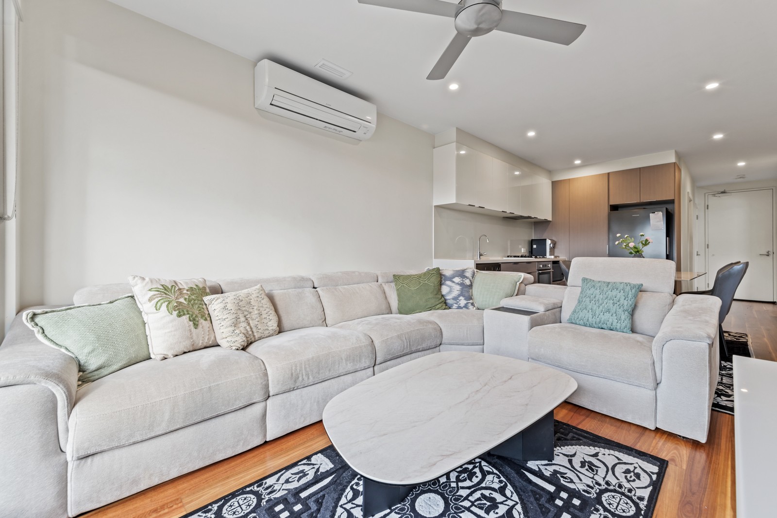 209/326-328 Burwood Highway, Burwood, VIC 3125