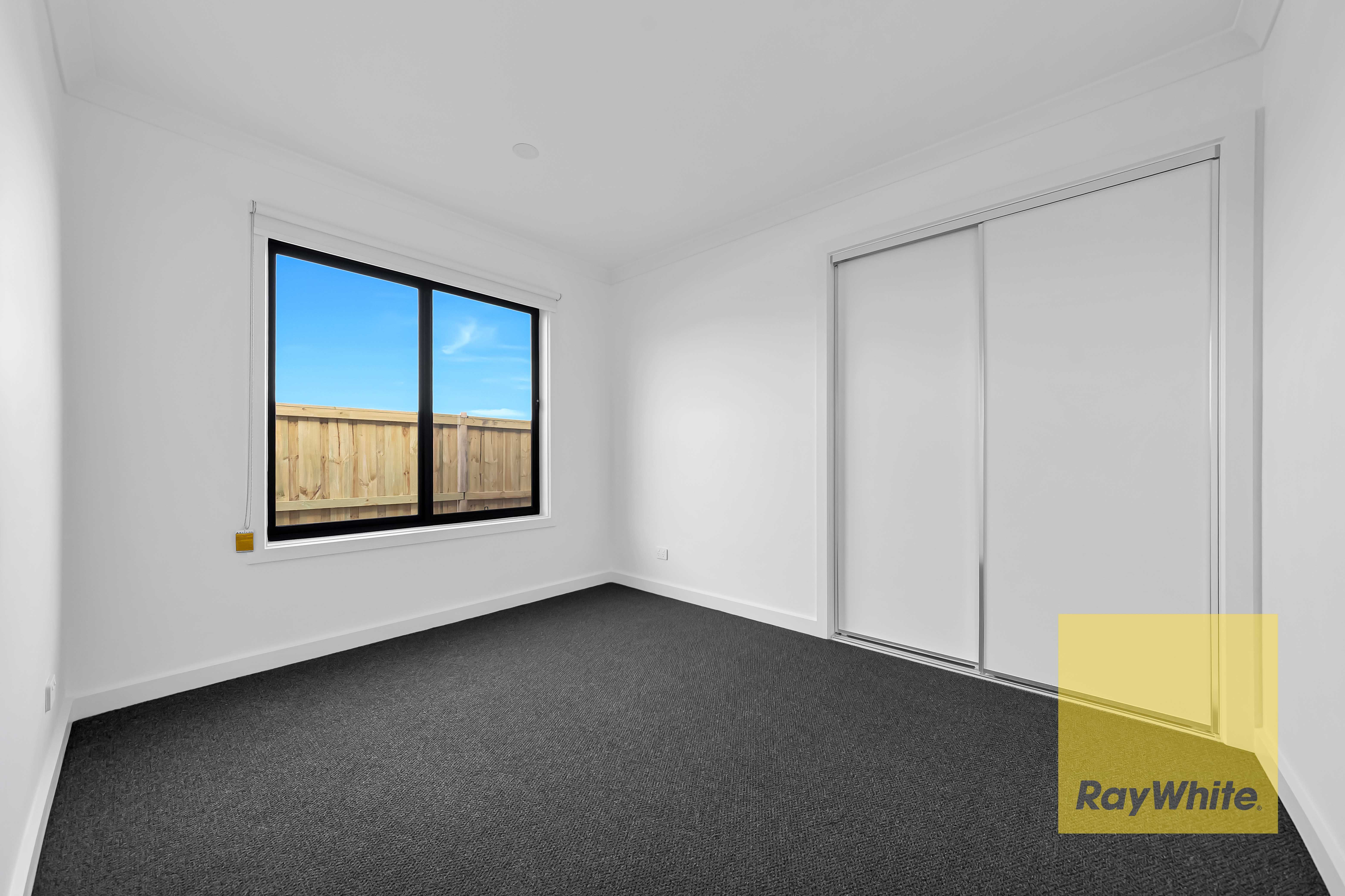 15 Spinosa Road — photo 11 of 17