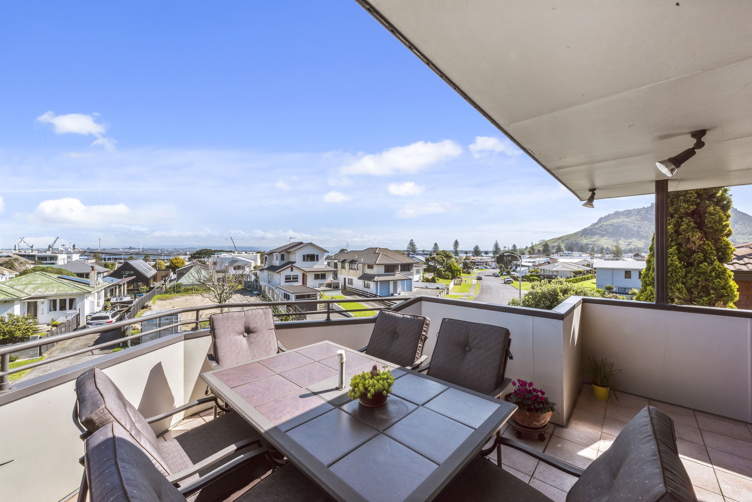 17 Oceanview Road, Mt Maunganui, Tauranga City