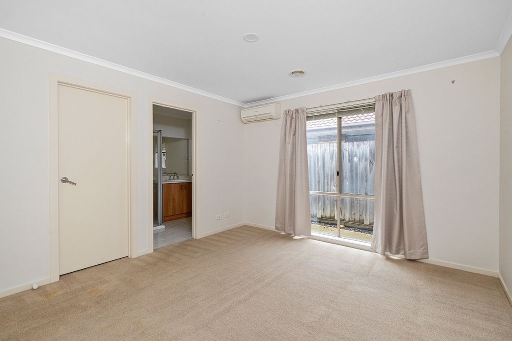 28 Carrum Woods Drive — photo 4 of 8