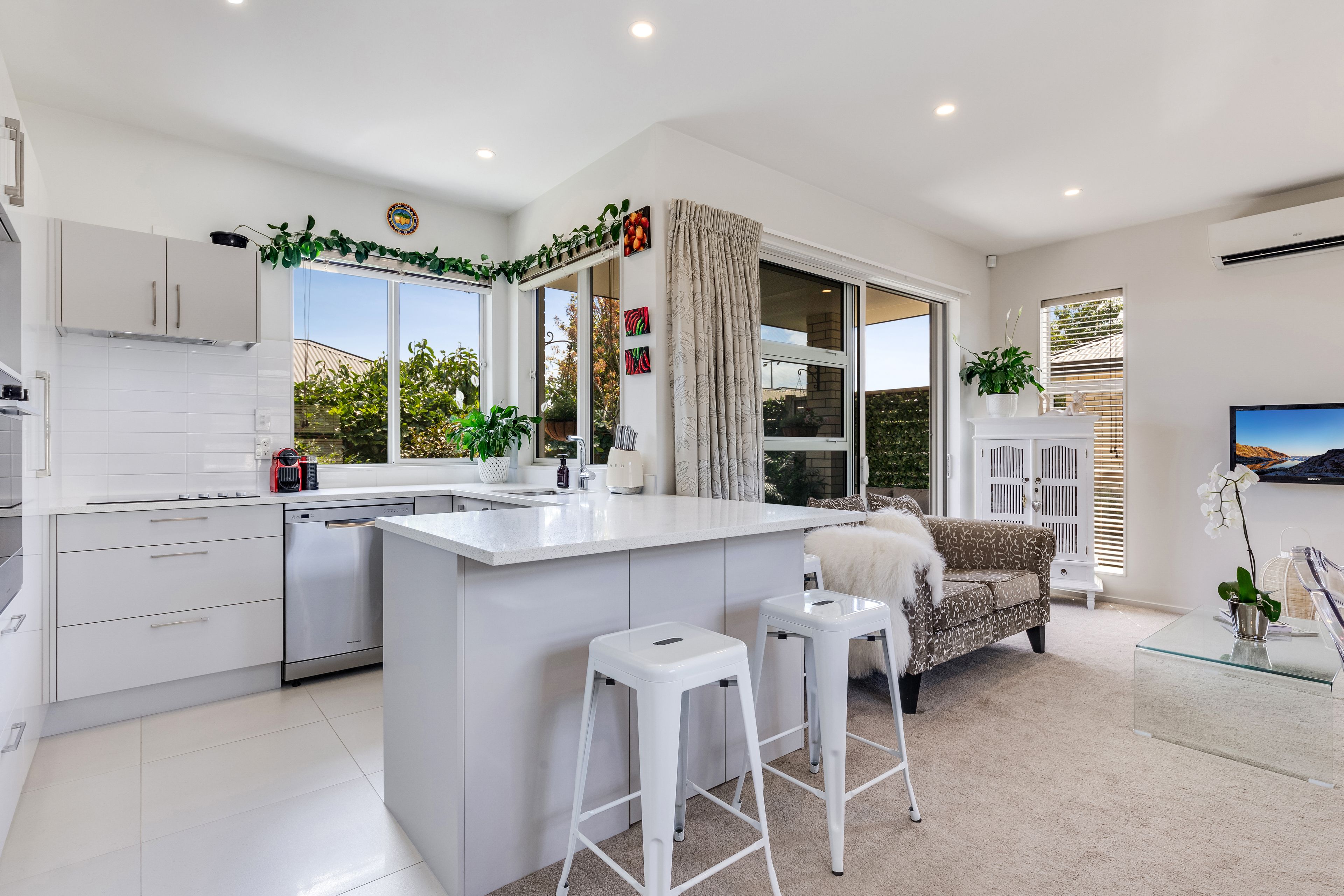 4 Howden Lane, Golflands, Manukau City