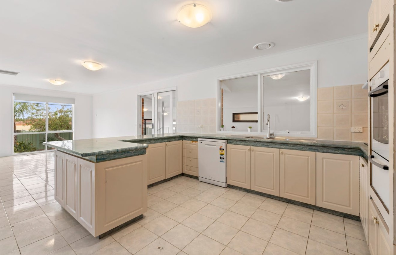 21 Blossom Park Drive, Mill Park, VIC 3082