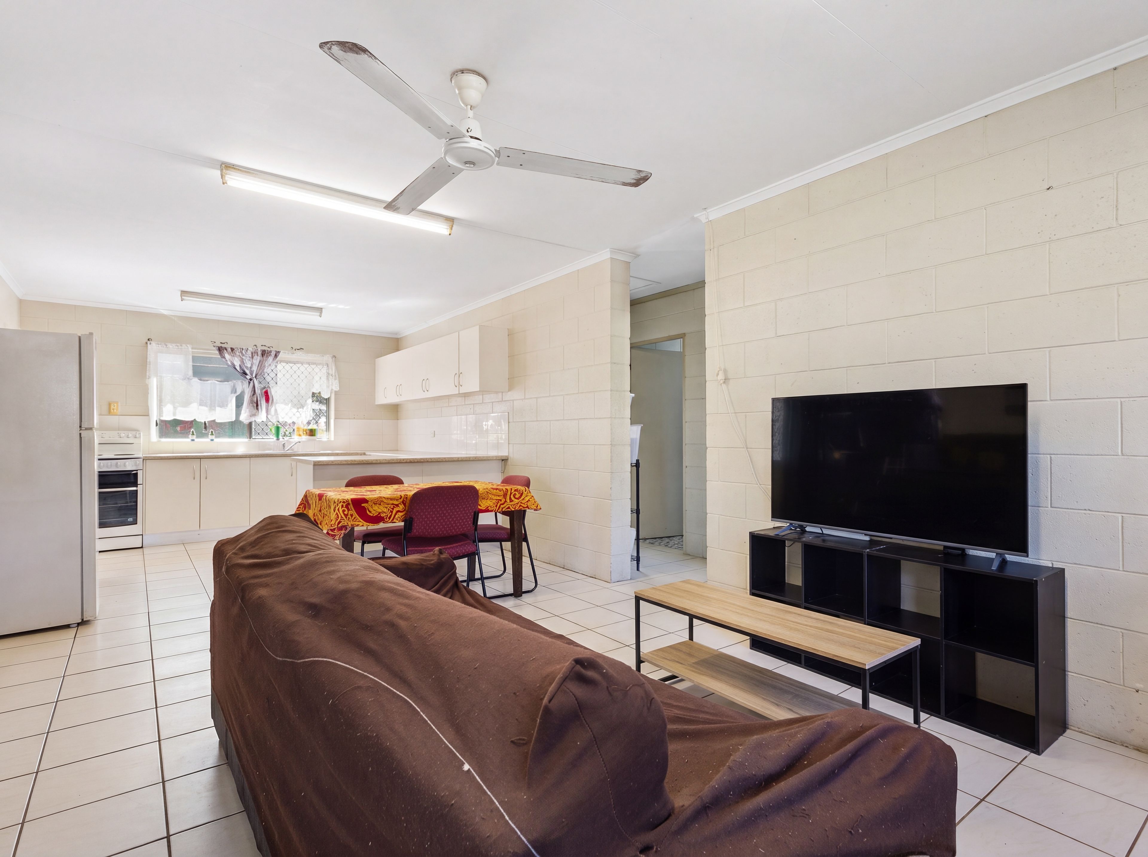 1 & 2/30 Reef Street — photo 9 of 29