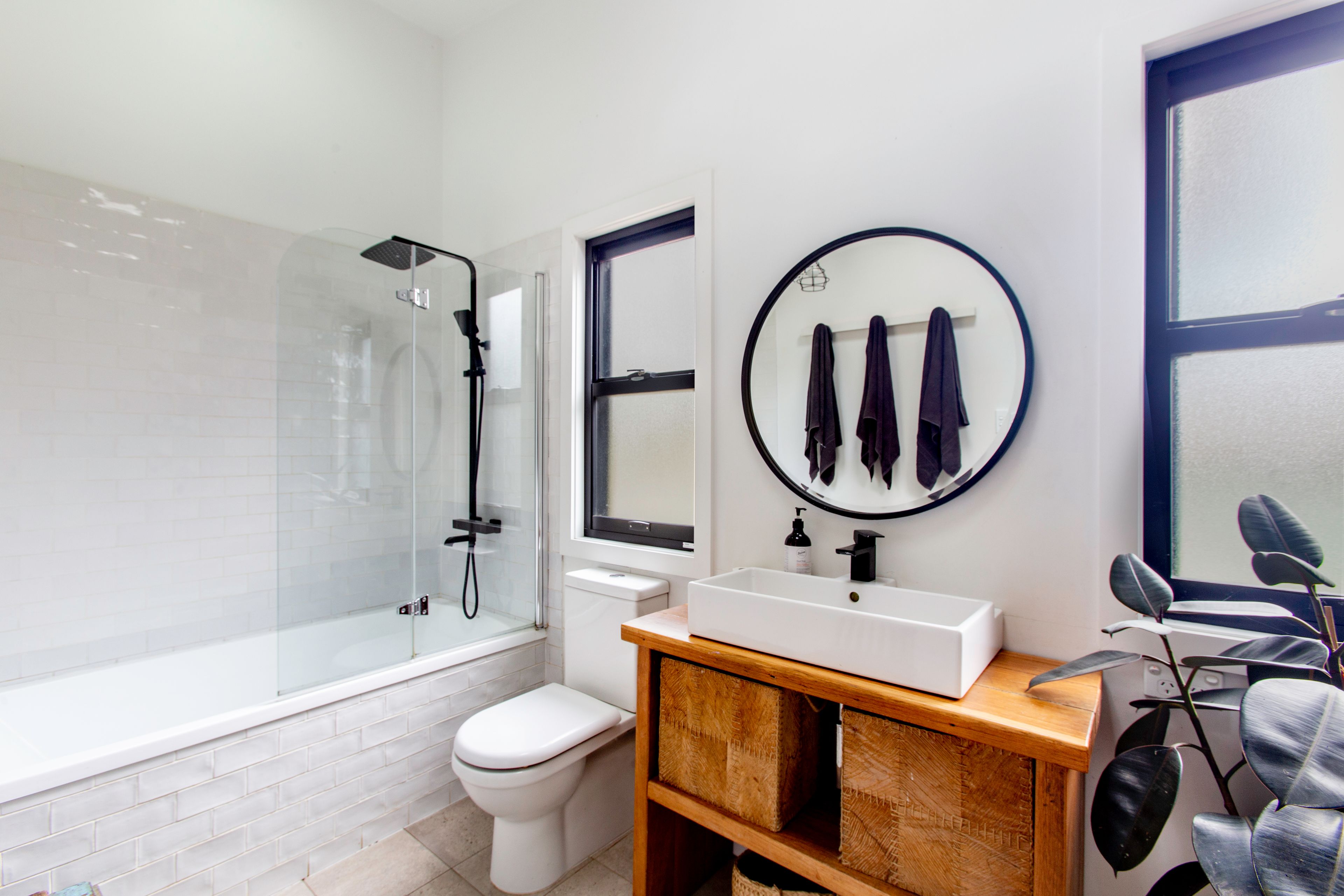 4 Maitland Bay Drive — photo 7 of 10