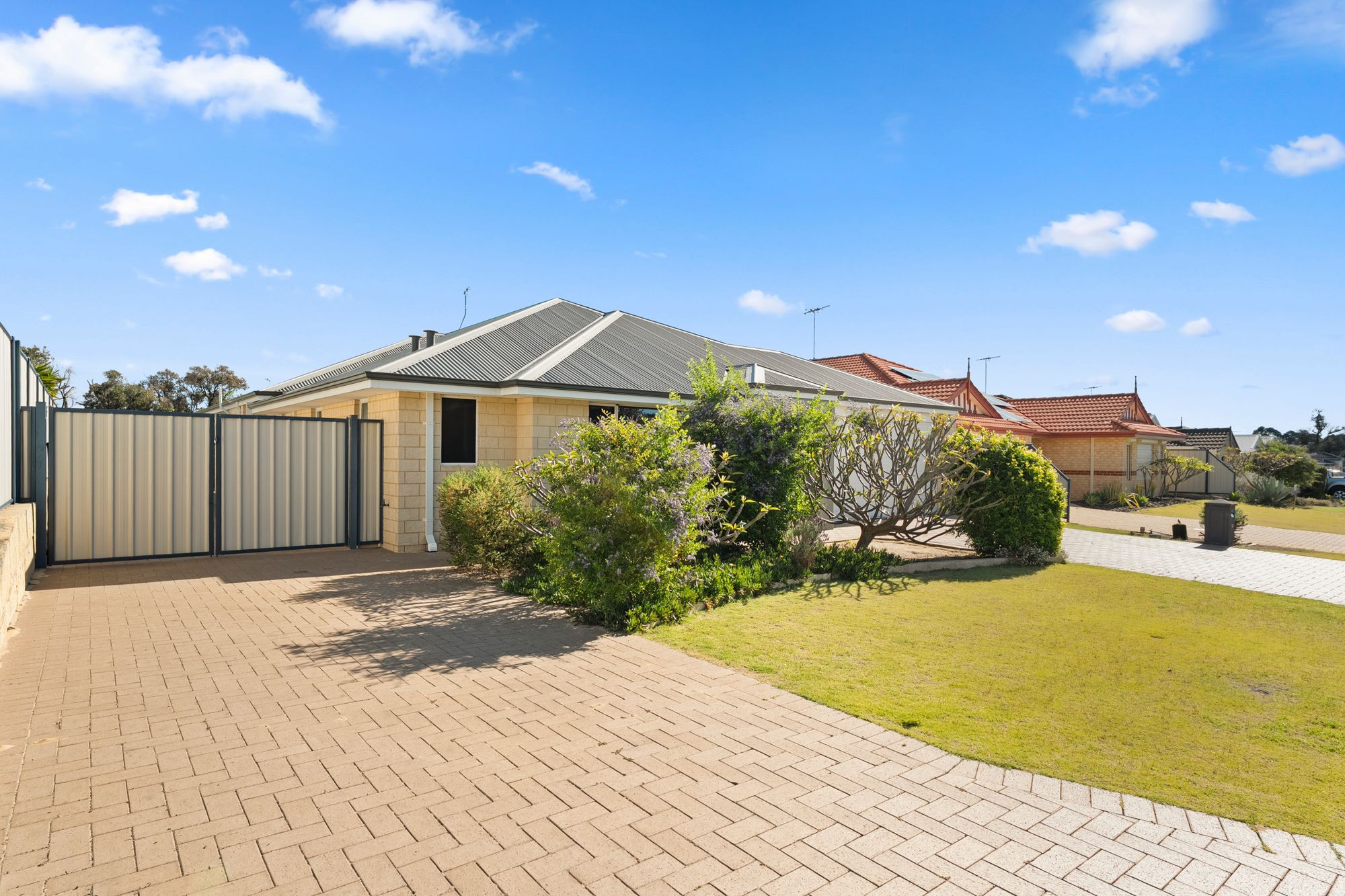 14 Philmont Way, Meadow Springs, WA 6210