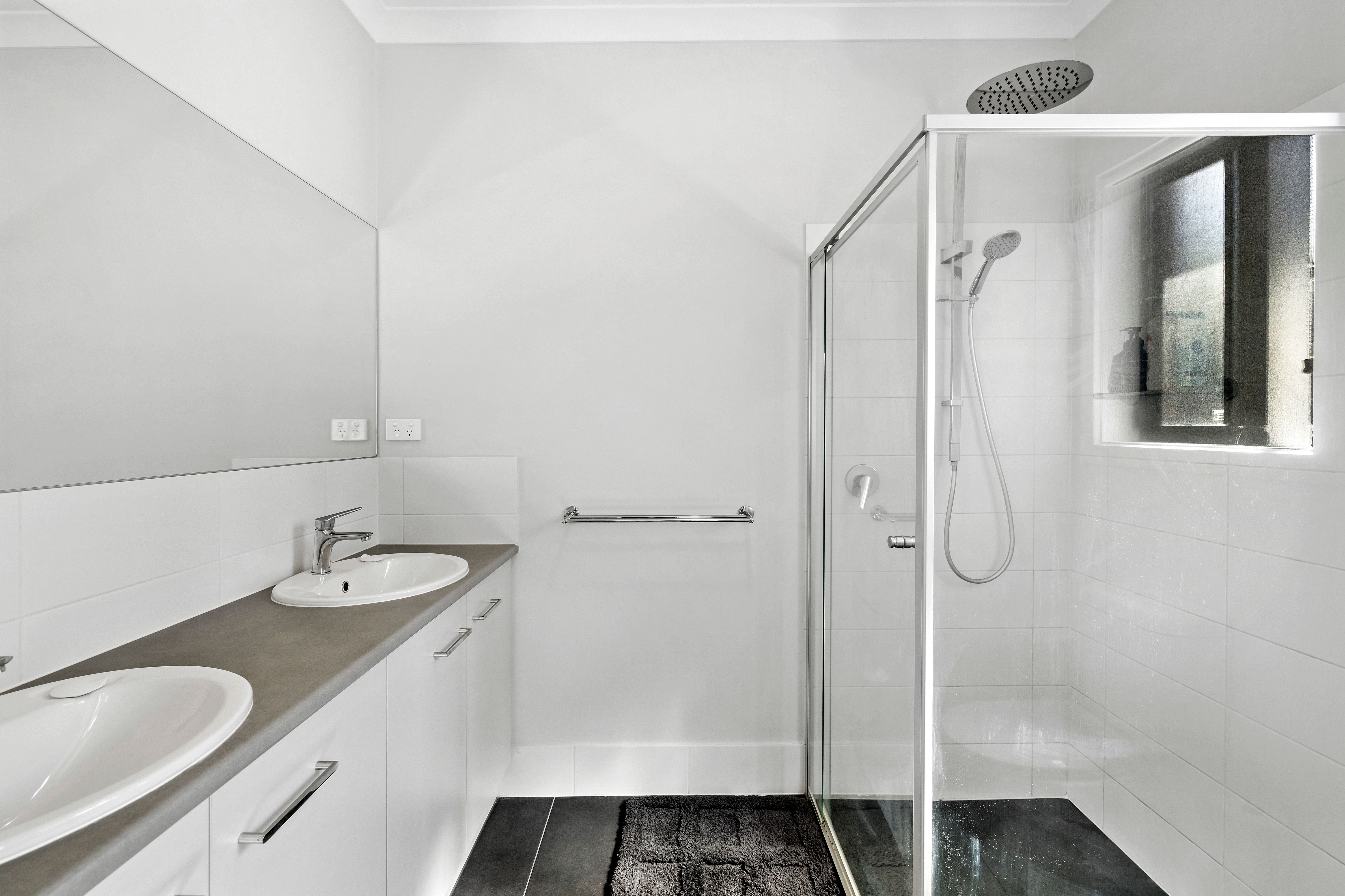 7 Greenfield Crescent — photo 11 of 24