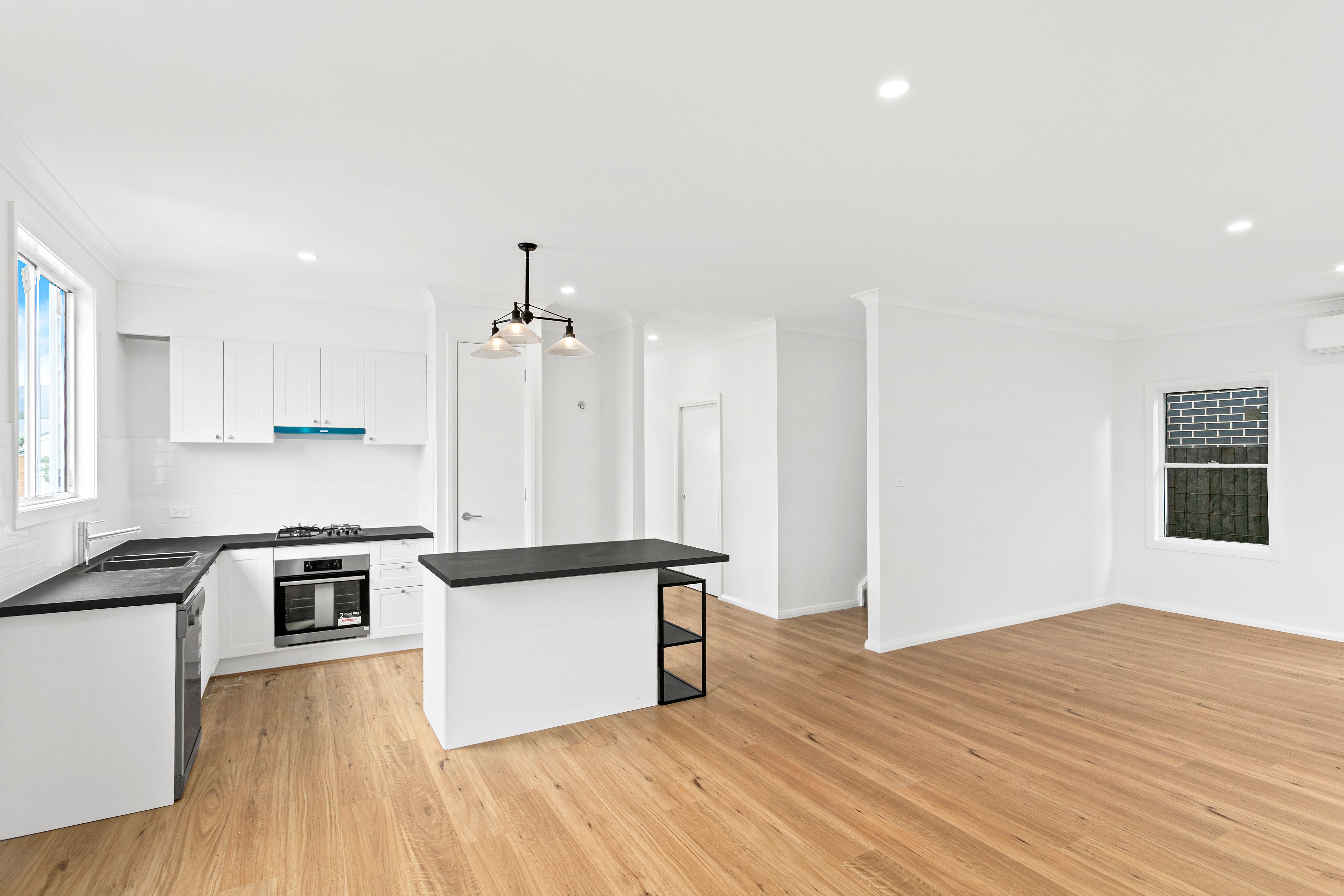 9 Wongawilli Street — photo 3 of 5
