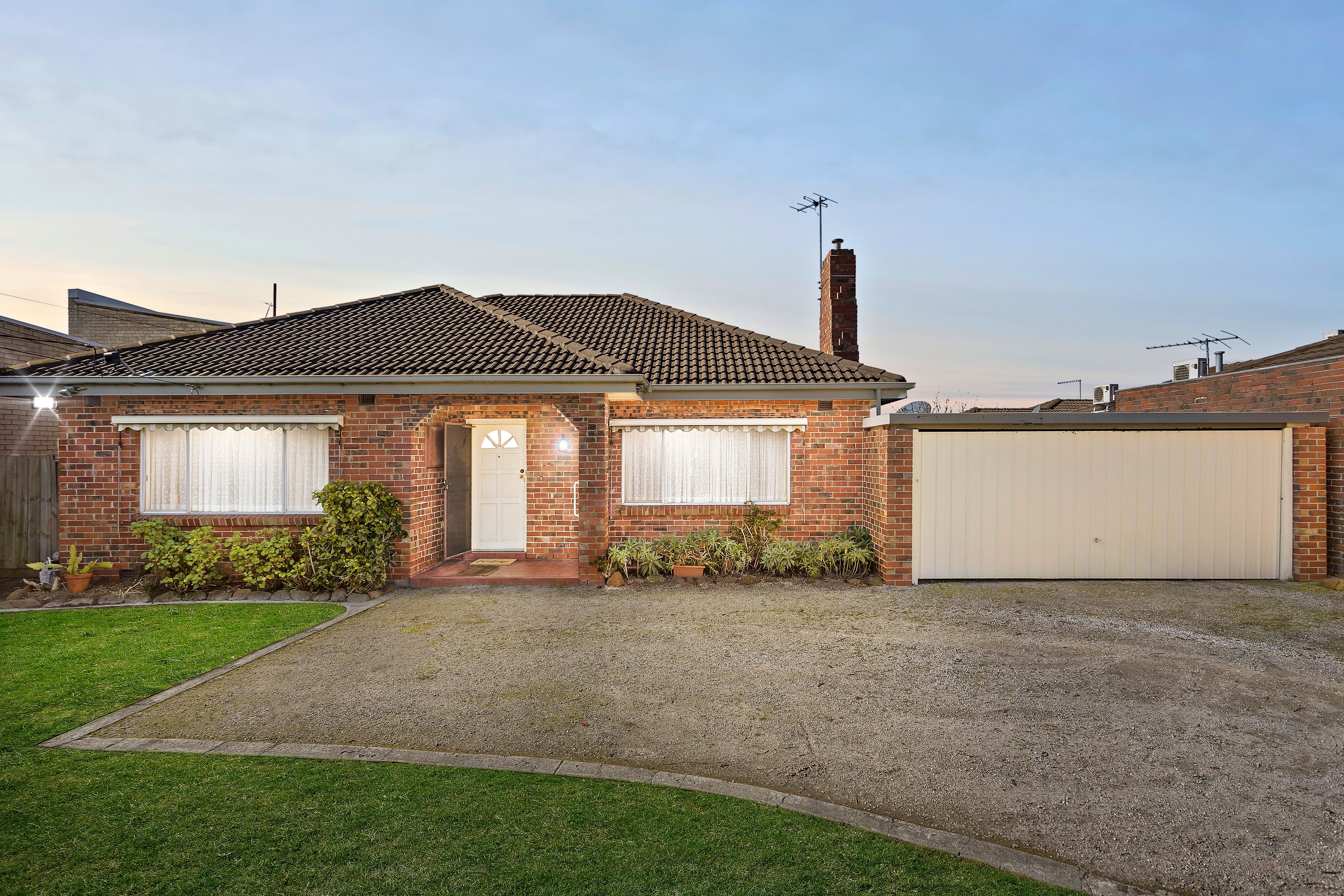 266 Warrigal Road, Cheltenham, VIC 3192