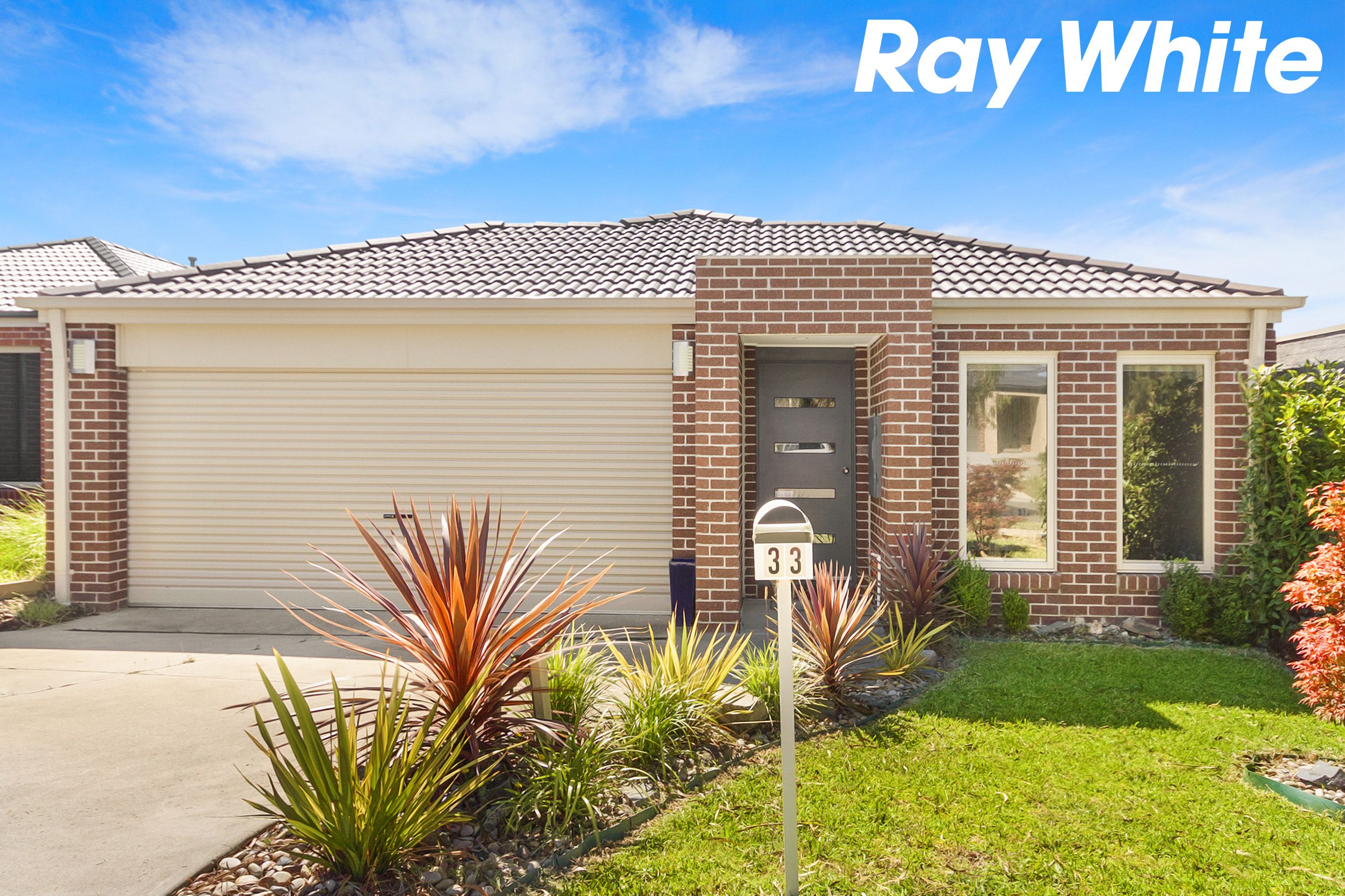 33 Botham Crescent, Pakenham, VIC 3810