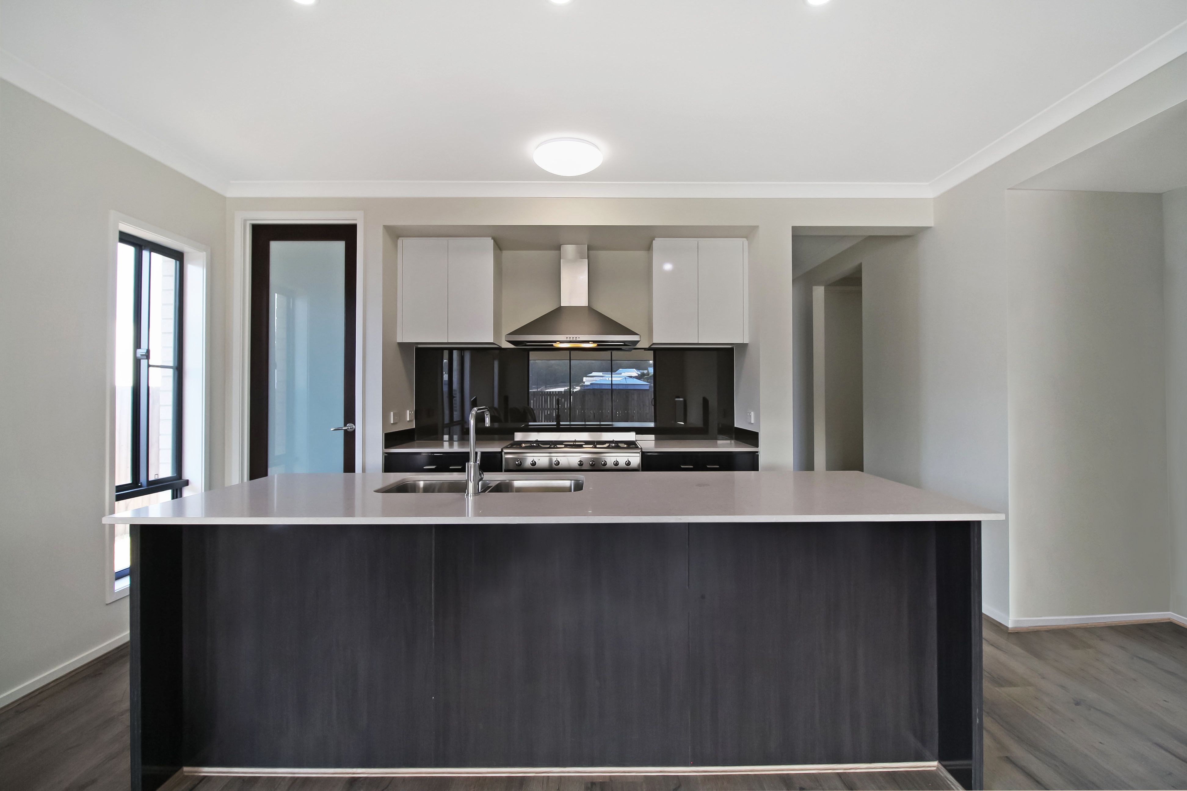 7 Prague Street, SPRING MOUNTAIN, QLD 4300