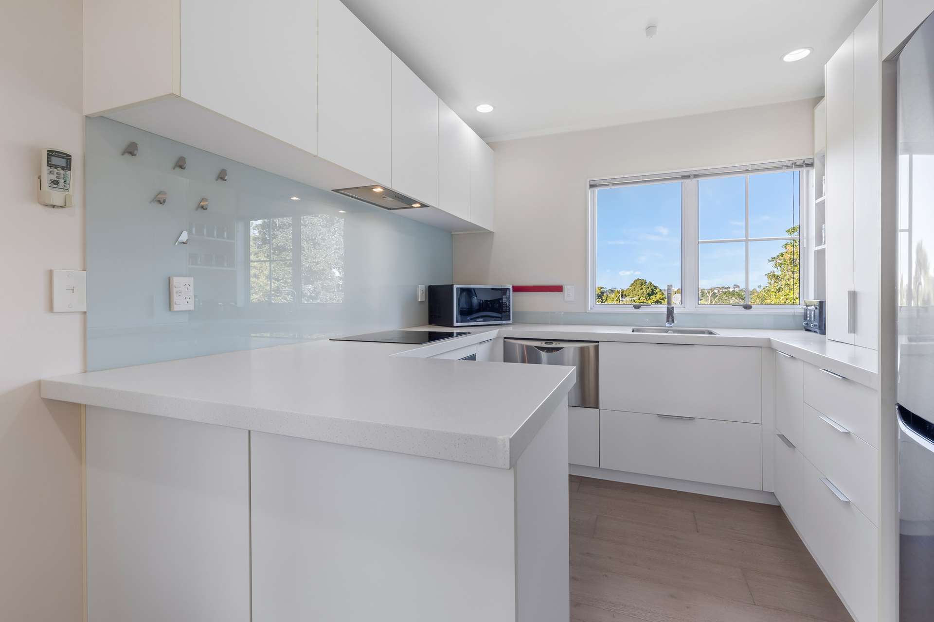 193D Eskdale Road photo 1