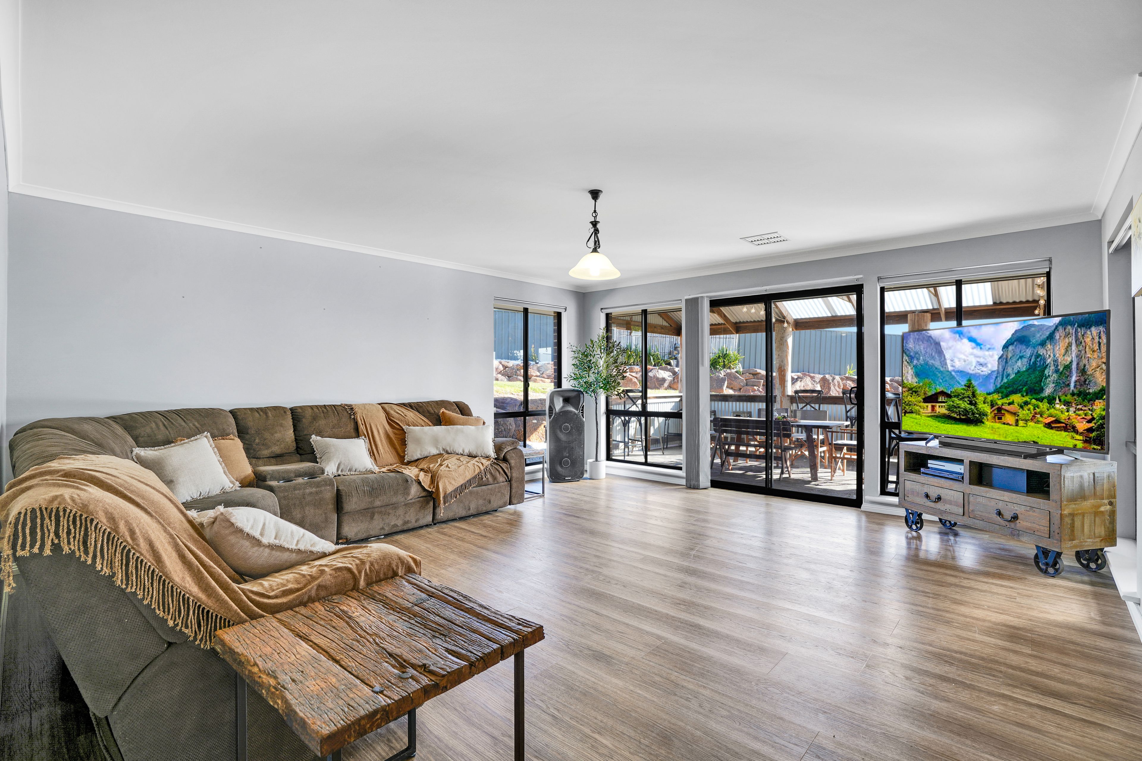 23 Station Place — photo 10 of 15