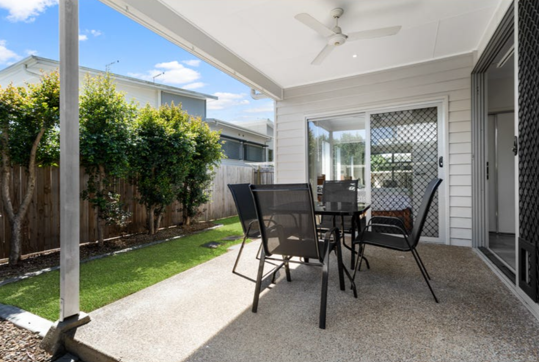 25/20 Oakwood Road — photo 9 of 10