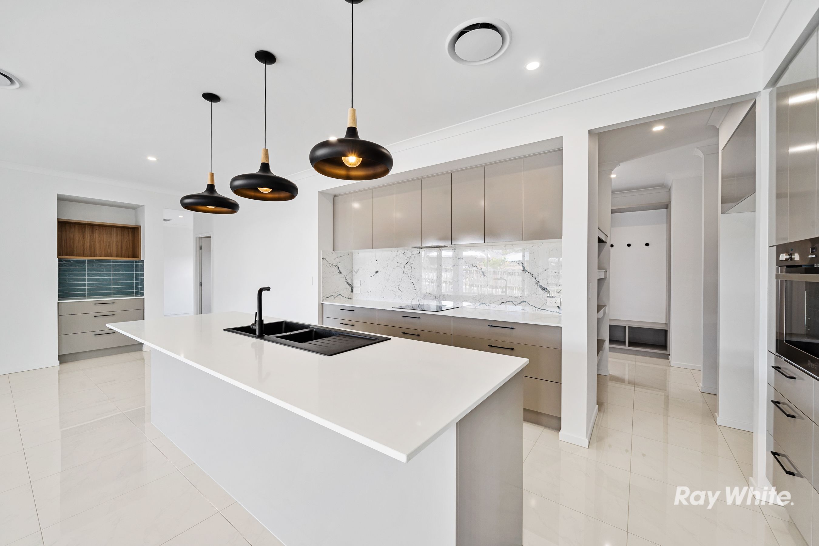 7 Treadwell Road, White Rock, QLD 4306
